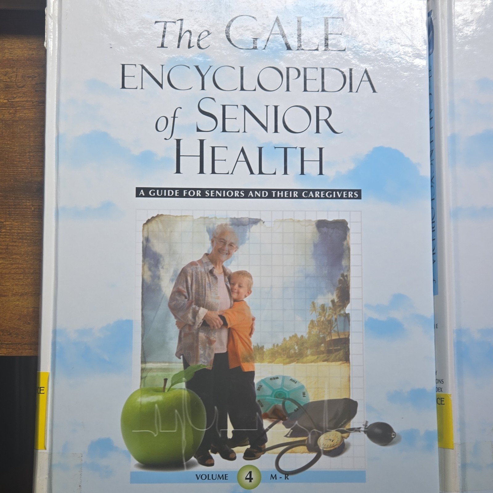 Gale The Gale Encyclopedia of Senior Health 5-Volume Hardcover Set 1st 2009