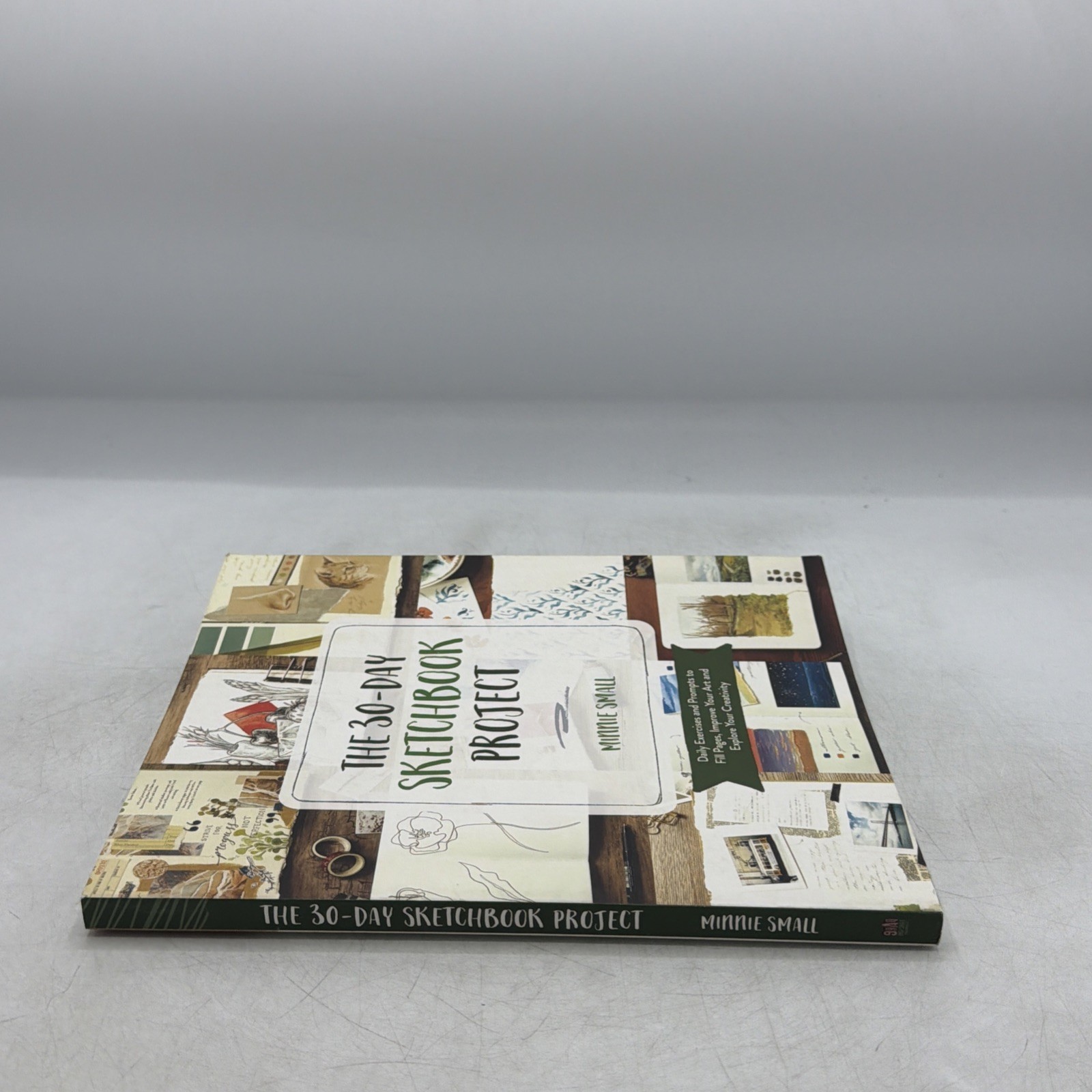 The 30-Day Sketchbook Project: Daily Exercises and Prompts to Fill Pages,: Used