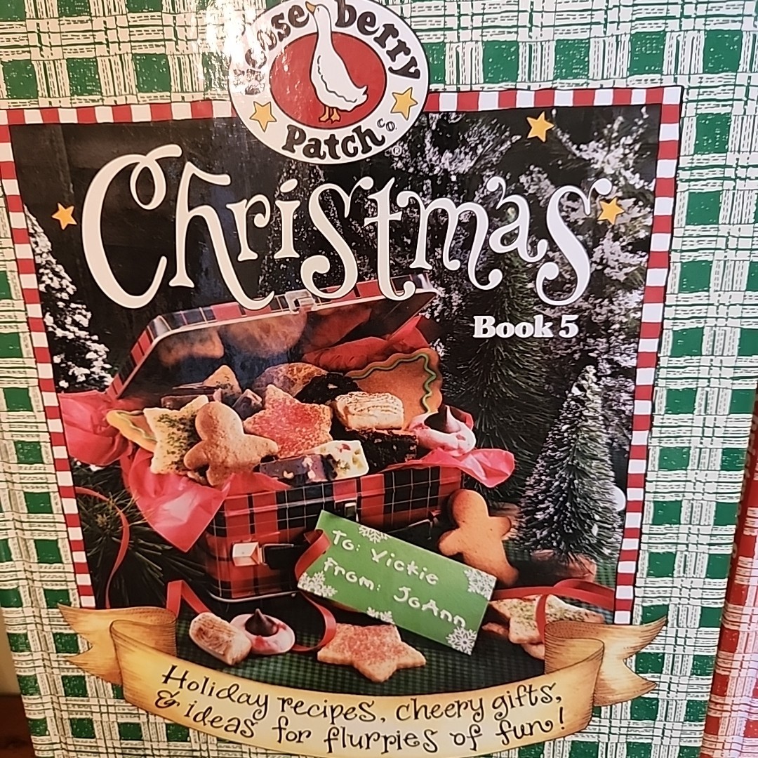 Gooseberry Patch Lot 3 Decor Crafts Recipes Christmas 5, 8, 9