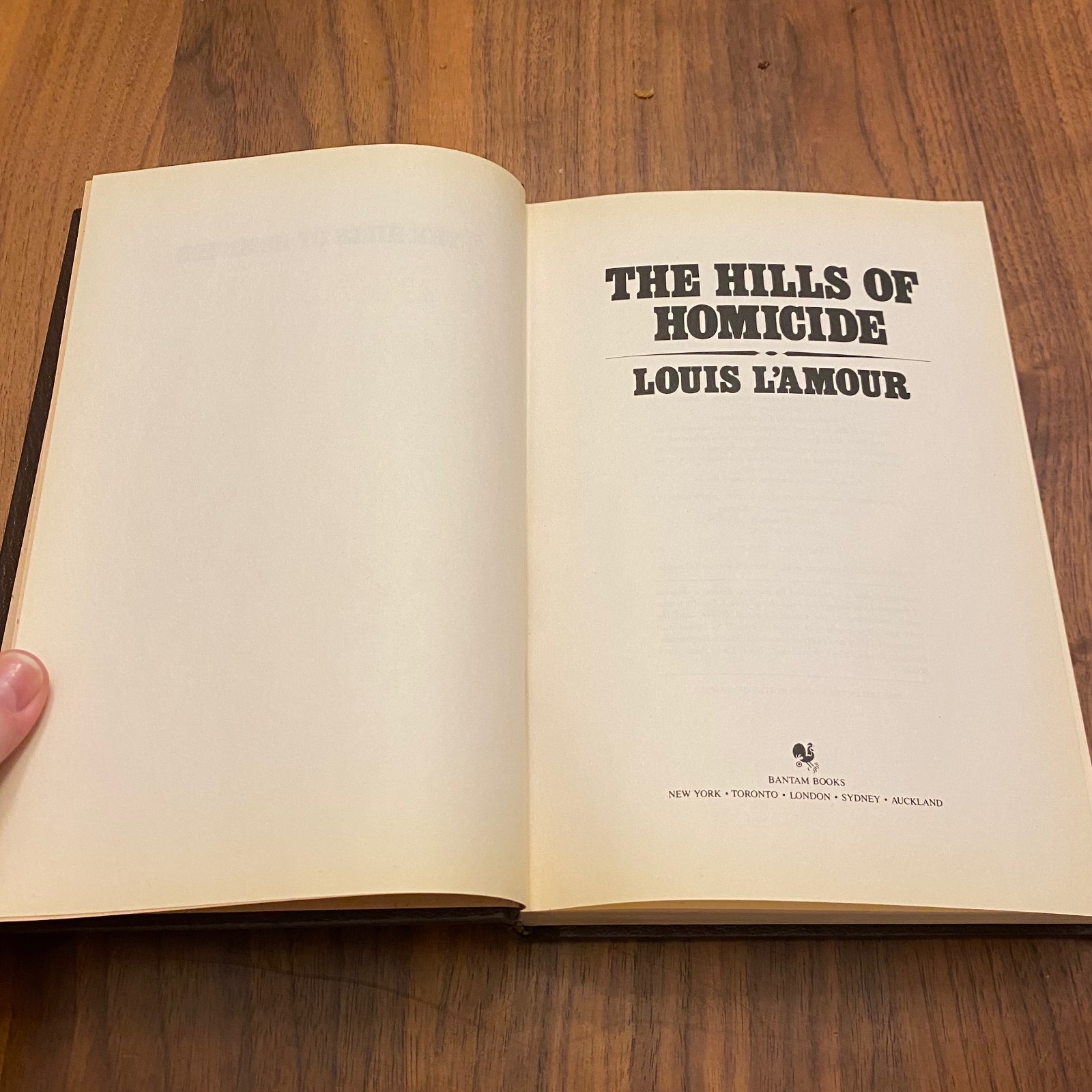 Louis L’amour LEATHERETTE Books – YOU PICK TITLES – Buy 4+, Save 15%