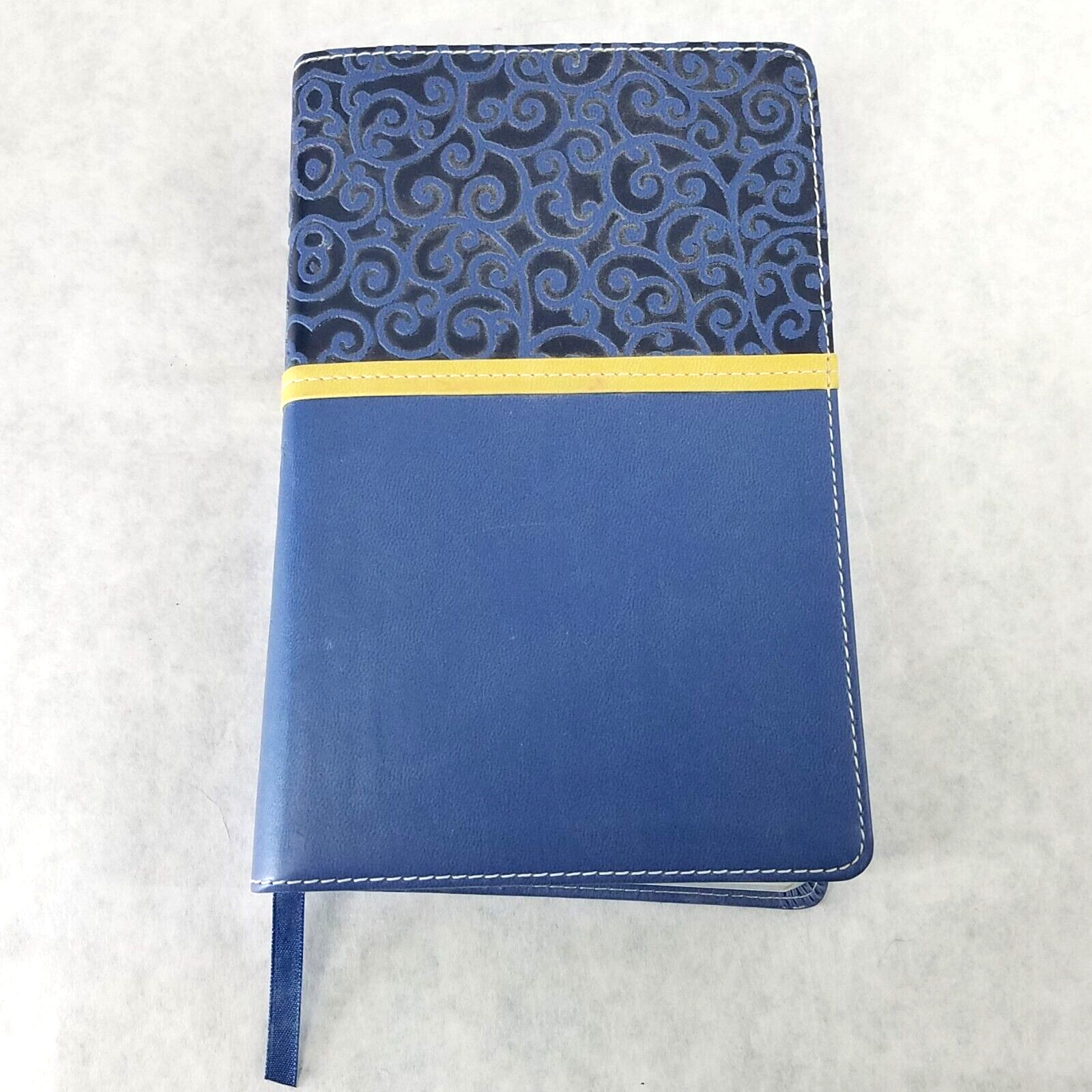 Women’s Devotional Bible by Zondervan Staff (2012, Blue Leather, Special)