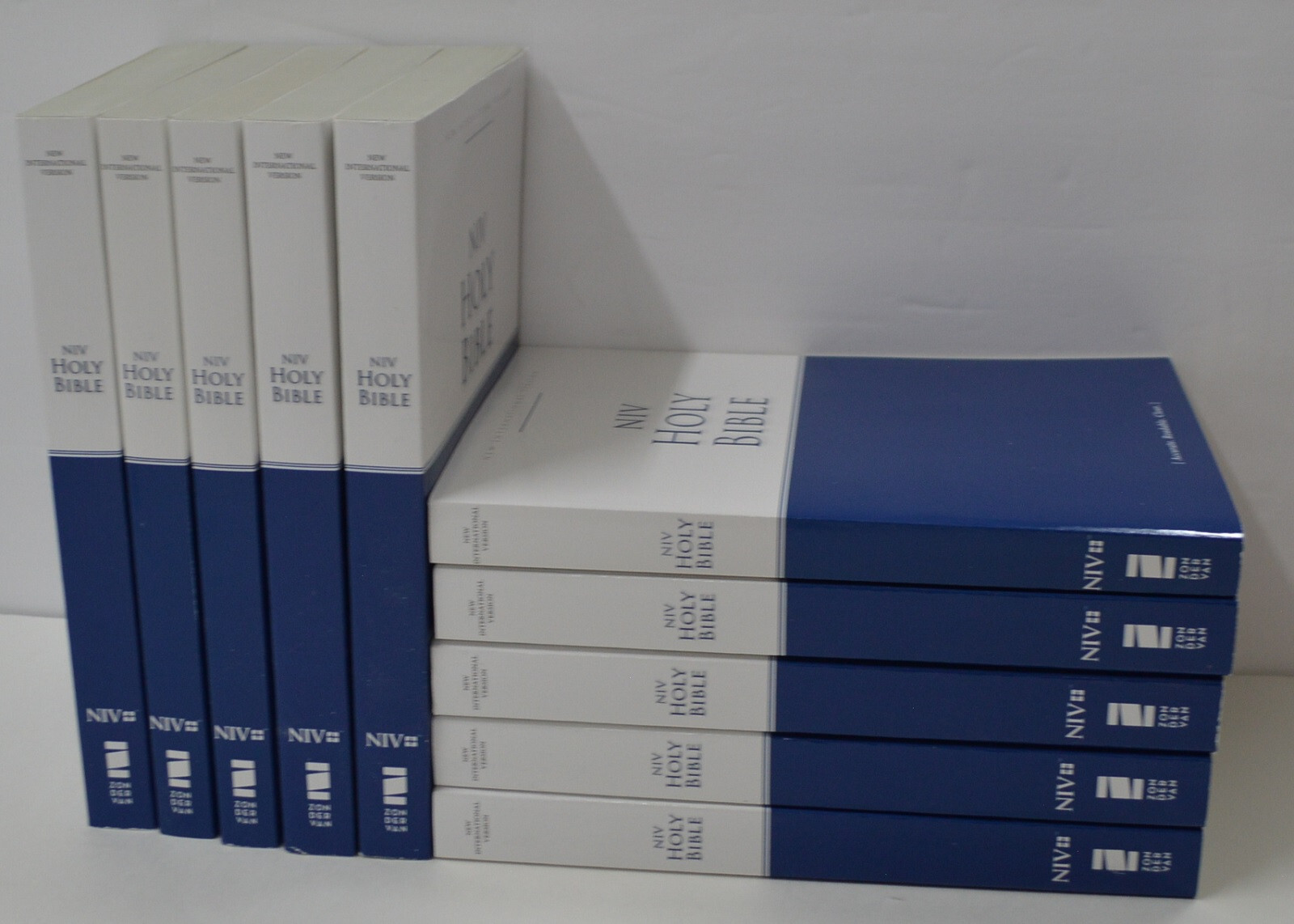 NIV Bible Blue “20 OUTREACH BIBLES” Wholesale Bibles BRAND NEW in Shrink Wrap!!