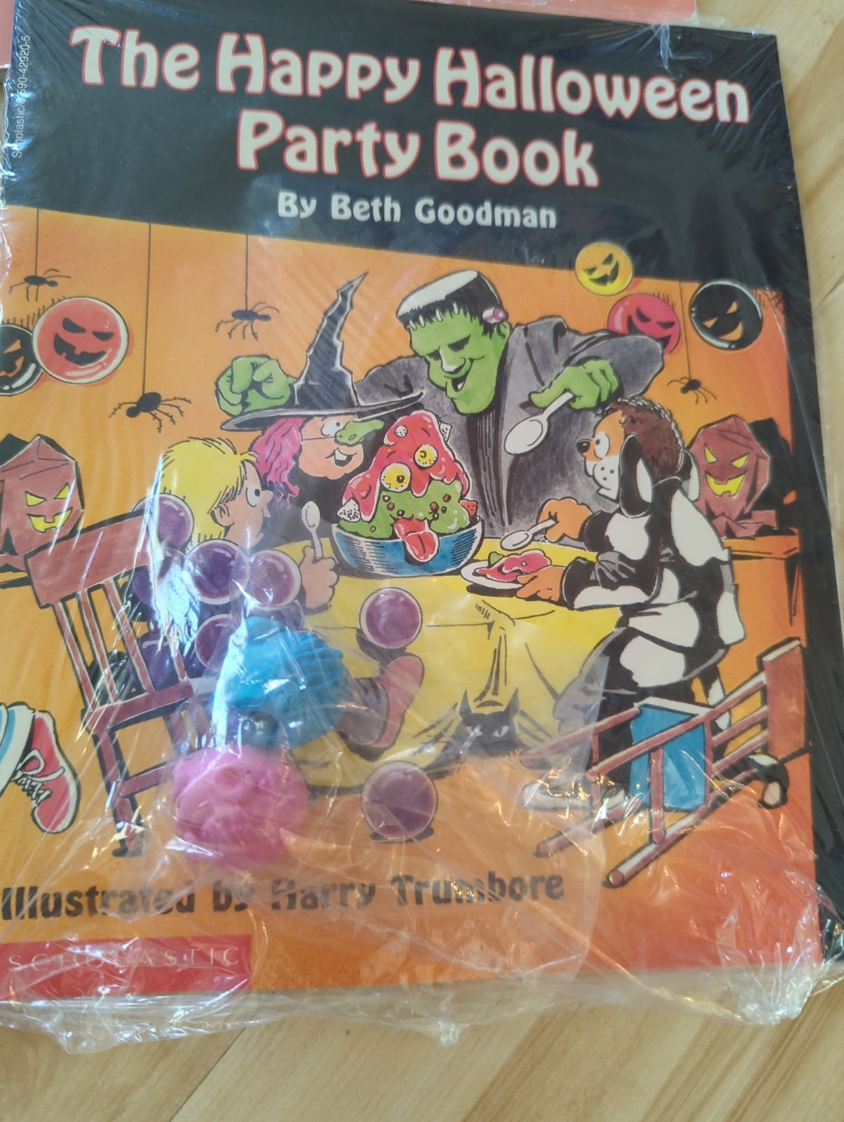 Scholastic Lot of 8 Illustrated Children’s Paperback Halloween Books Ages 4-8