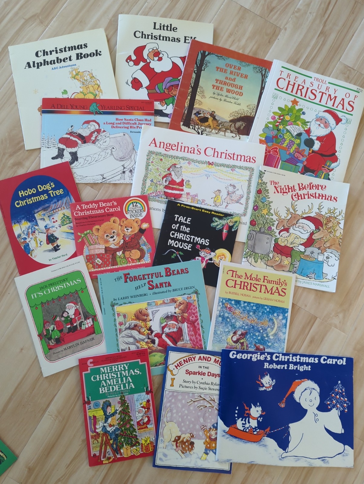 16 BOOKS- Vintage CHILDREN PICTURE BOOKS – HOLIDAY – CHRISTMAS – Ages 4-8 80s