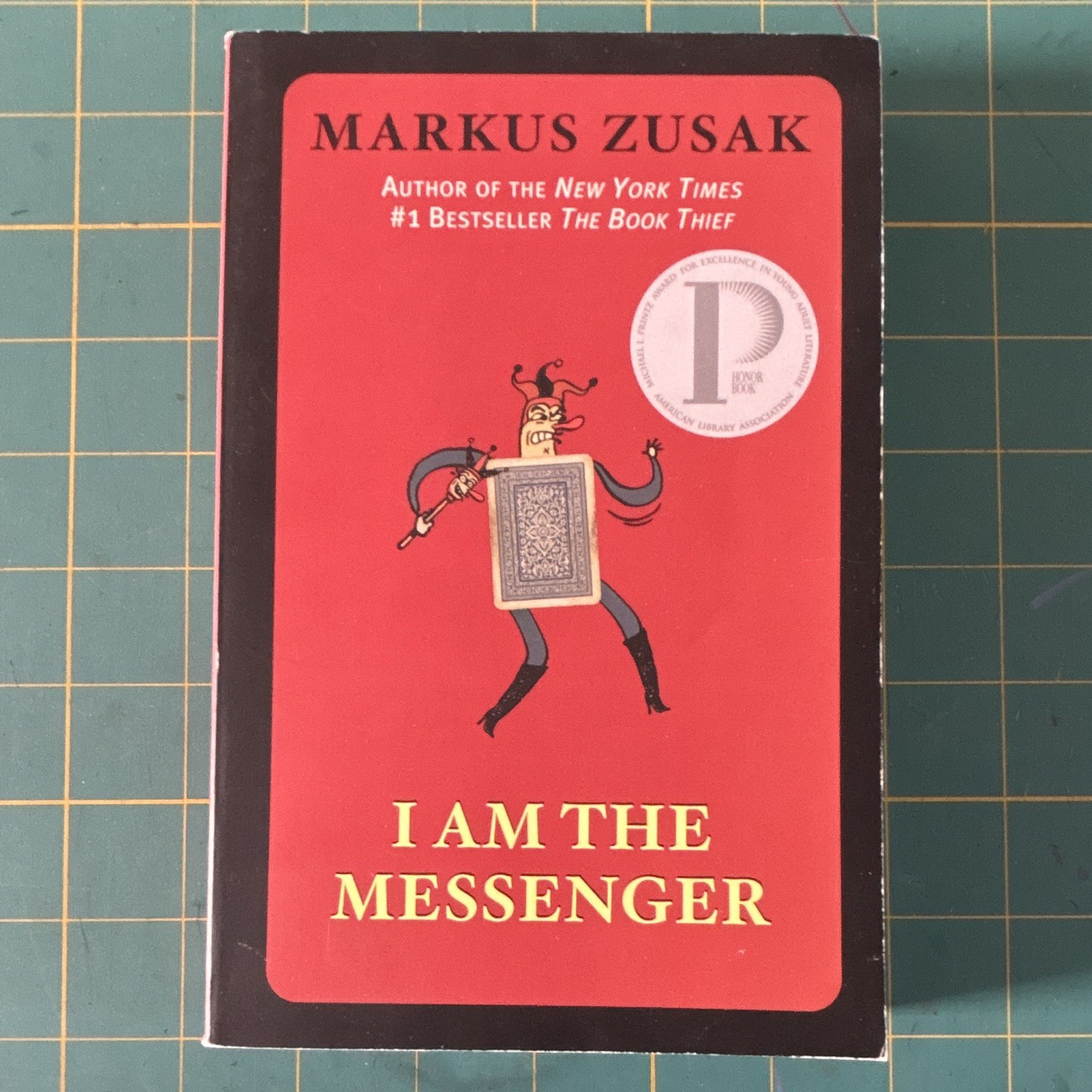 I Am the Messenger Paperback Novel by Markus Zusak, Random House 2005 YA