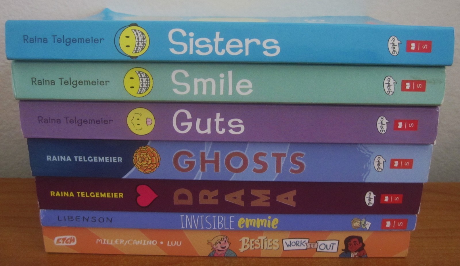LOT OF 7 GRAPHIC NOVEL KIDS BOOKS: GUTS, SMILE, GHOSTS, DRAMA, SISTERS