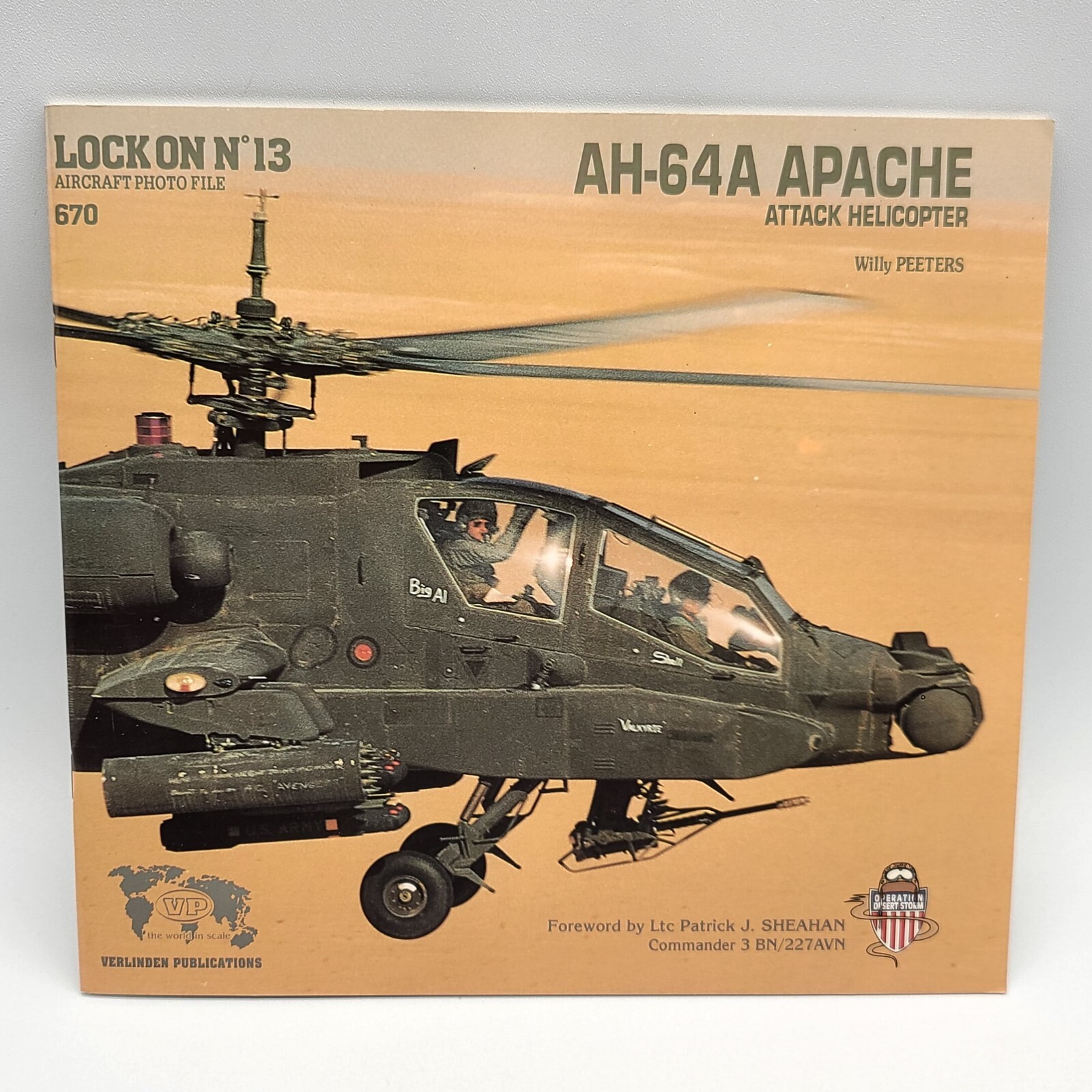 ⭐️ Lock On No 13 AH-64A Apache Attack Helicopter – Verlinden Publications 670
