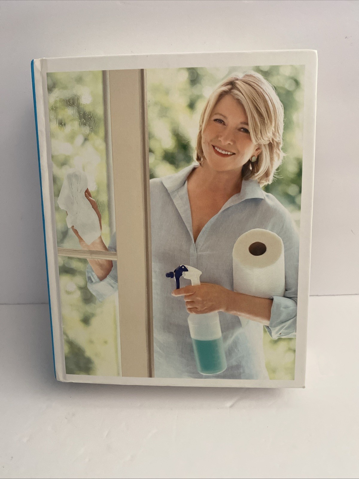 Martha Stewart Homekeeping Handbook First Edition HB book 2006 home house decor