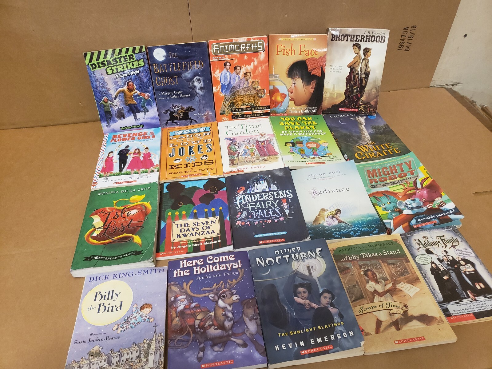 Lot of 50 Chapter INSTANT LIBRARY Children Young Adult RANDOM UNSORTED BOOKS MIX