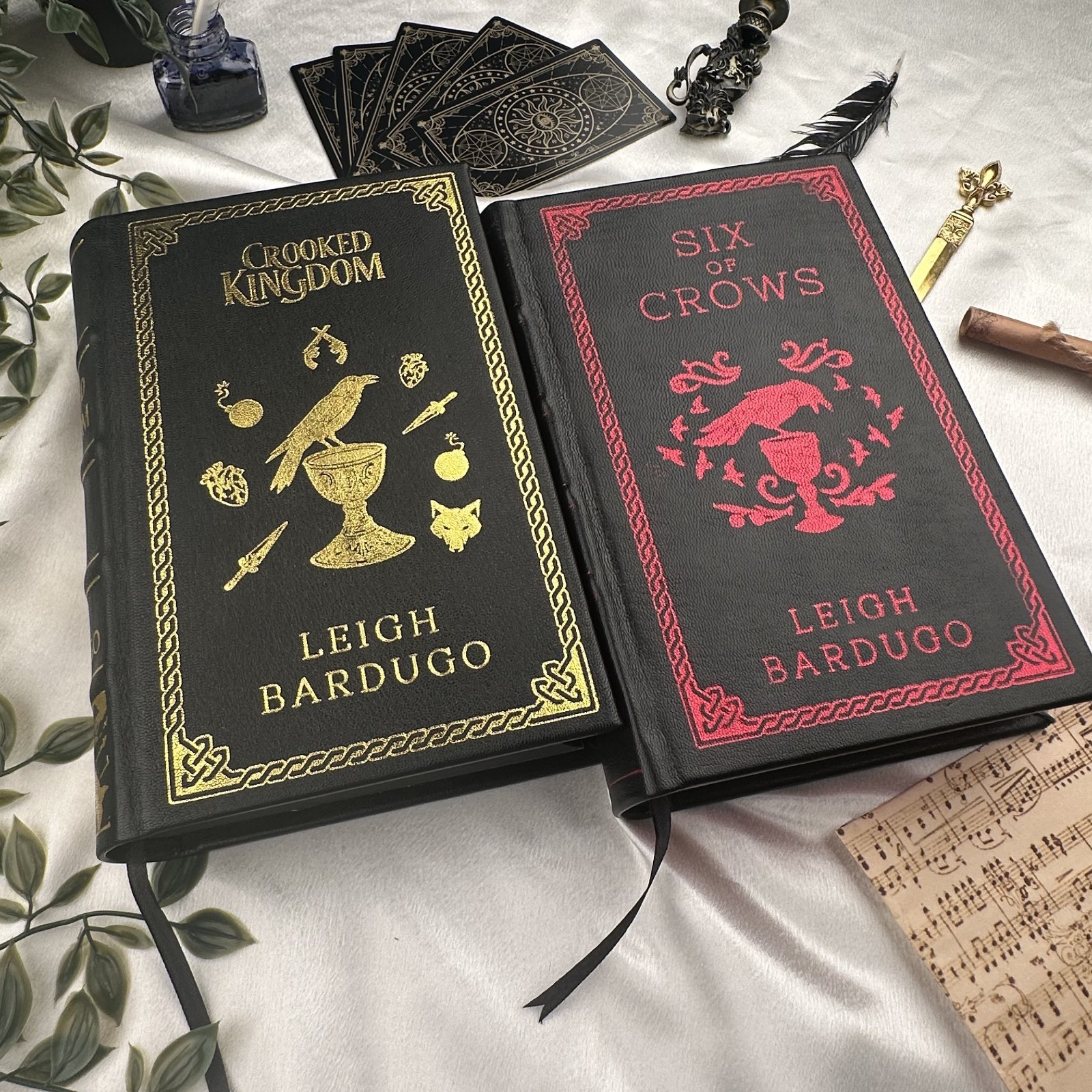 Six of Crows 2 Books Set: Six of Crows & Crooked Kingdom [Premium Leather Bound]
