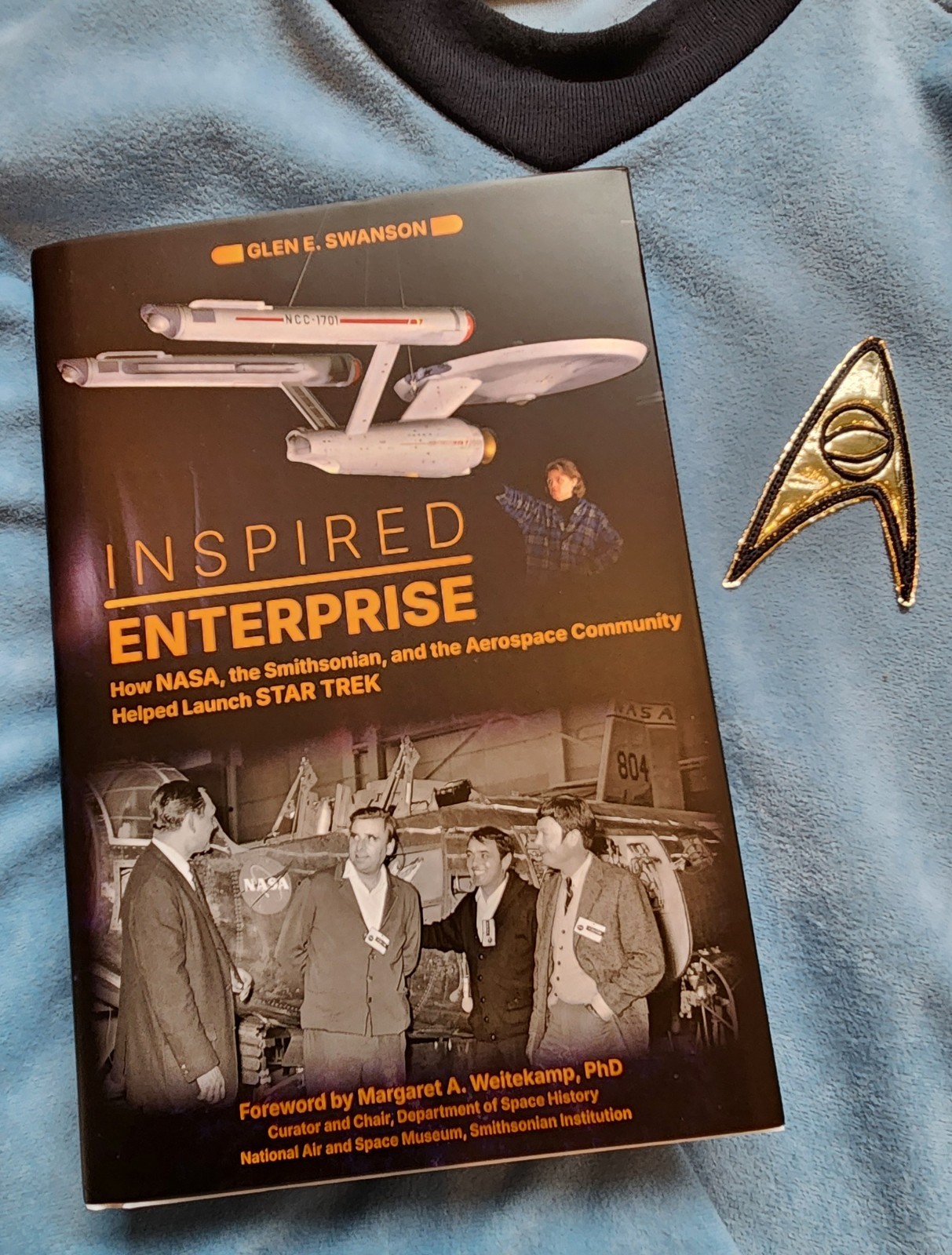 INSPIRED ENTERPRISE – BRAND NEW HARD BOUND STAR TREK BOOK SIGNED BY AUTHOR !!