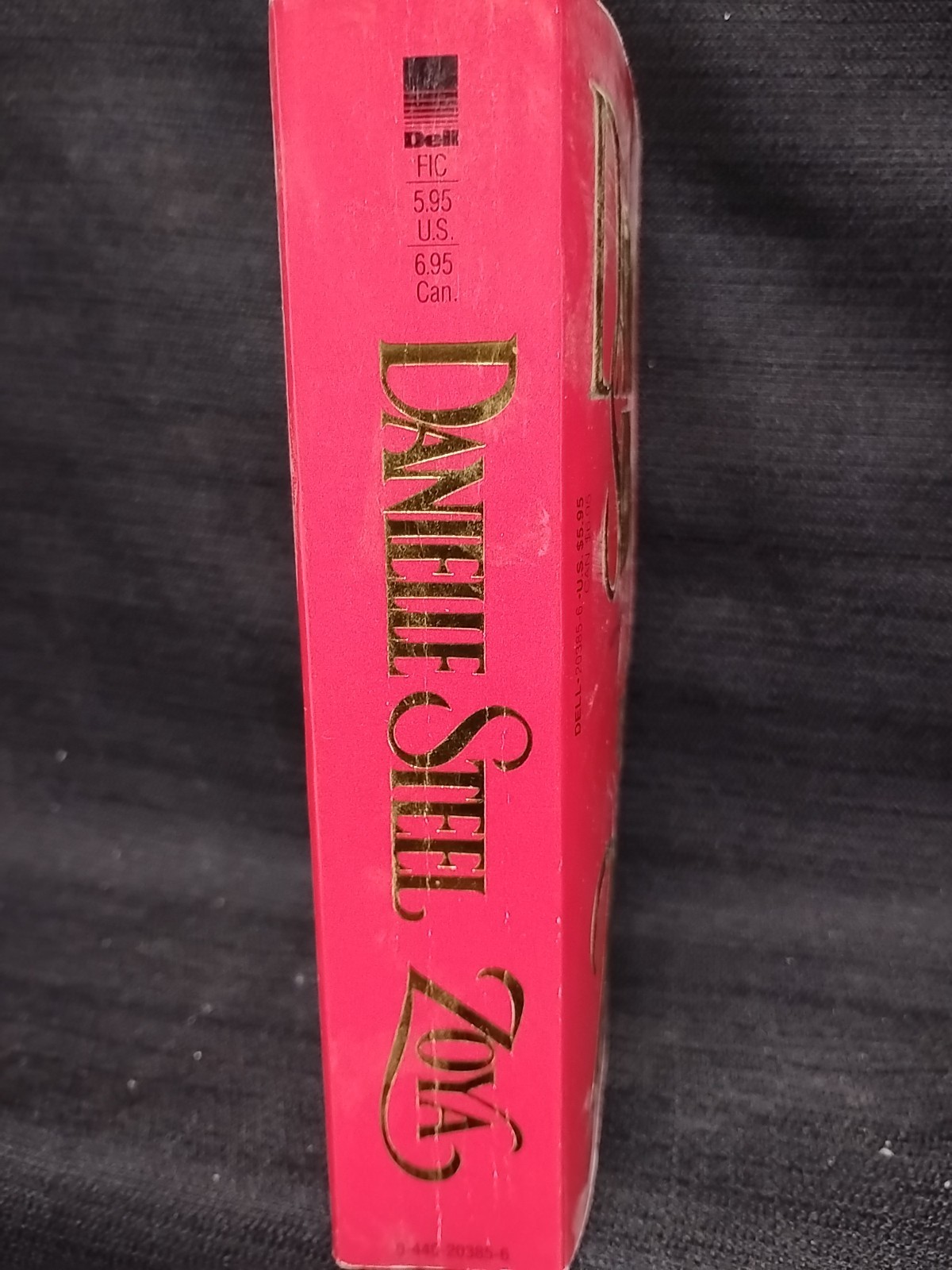 Zoya: A Novel by Danielle Steel Dell 1989 512 pages