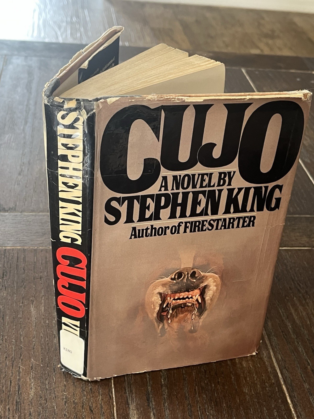 CUJO by Stephen King ISBN 0-670-45193-2 (First Edition 1981 Viking Press)