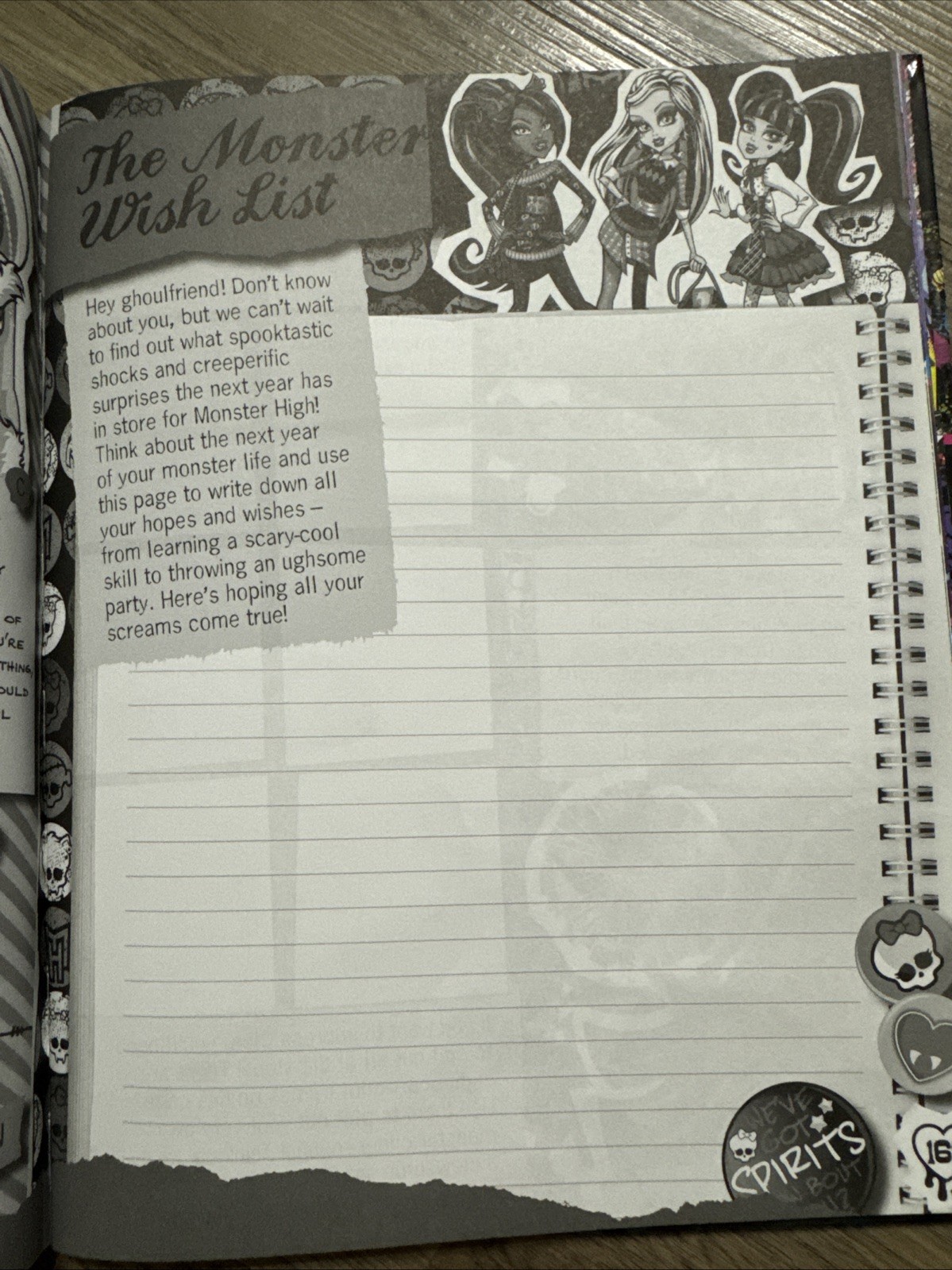 Monster High Collection: Over 200 Pages of Fantastic Fun! Over 100 Stickers NEW
