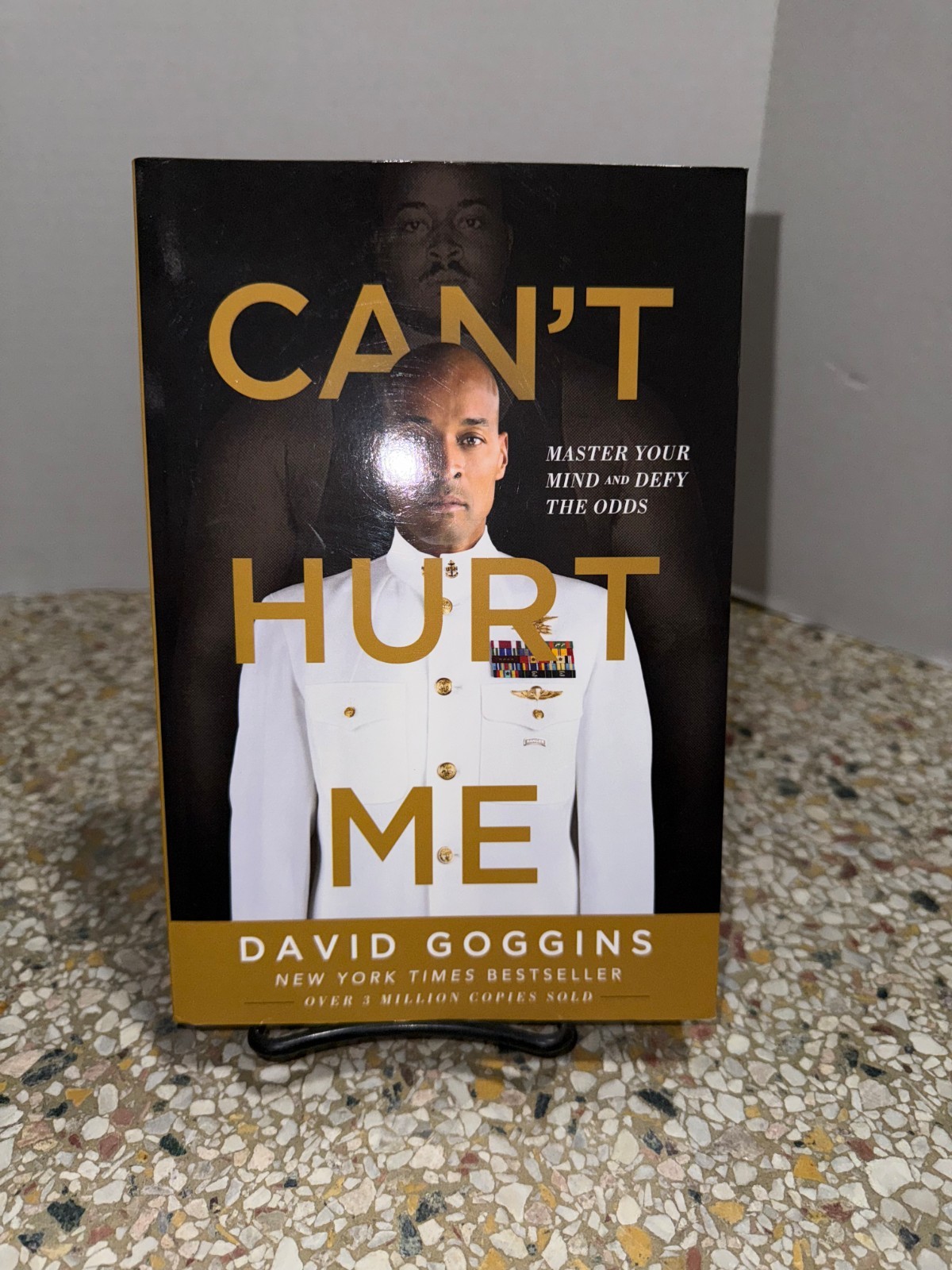Can’t Hurt Me : Master Your Mind and Defy the Odds by David Goggins (2018,…
