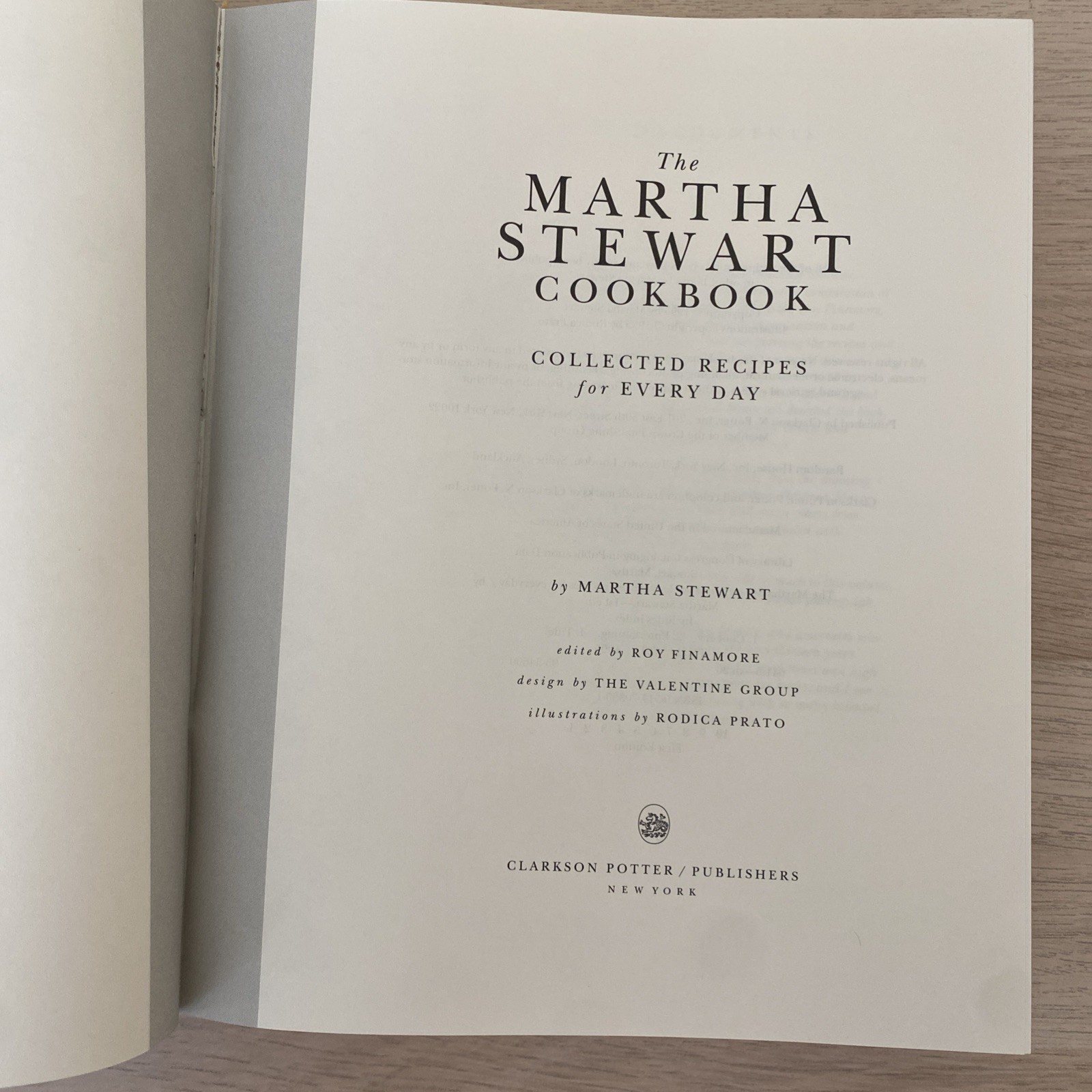 The Martha Stewart Cookbook 1995 1st Edition HC/DJ Vintage Collected Recipes