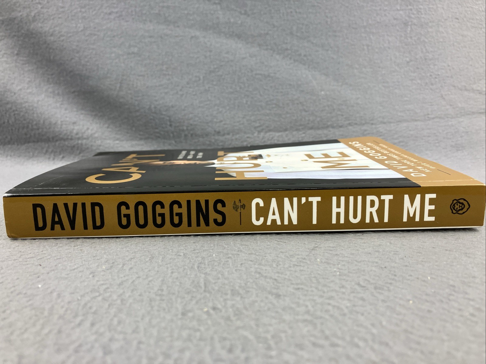Can’t Hurt Me: Master Your Mind and Defy the Odds – Paperback – VERY GOOD