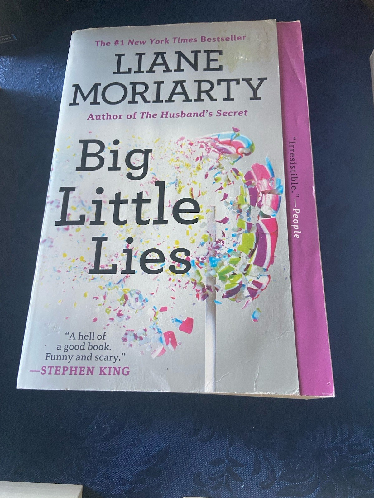 Lot of 7 LIANE MORIARTY Apples Never Fall, Here One Moment Signed + 5 TPB FREESH