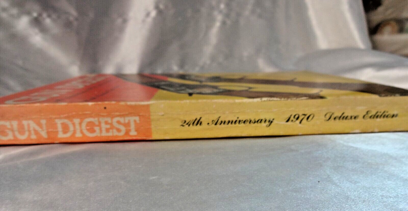 Gun Digest Vintage 1970 24th Anniversary Deluxe Edition Paperback 416 pages