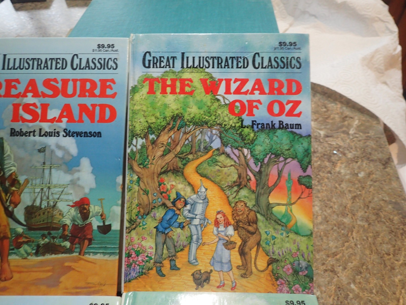 4 BOOK LOT Great Illustrated Classics hardcovers Oz Huckleberry Finn Treasure