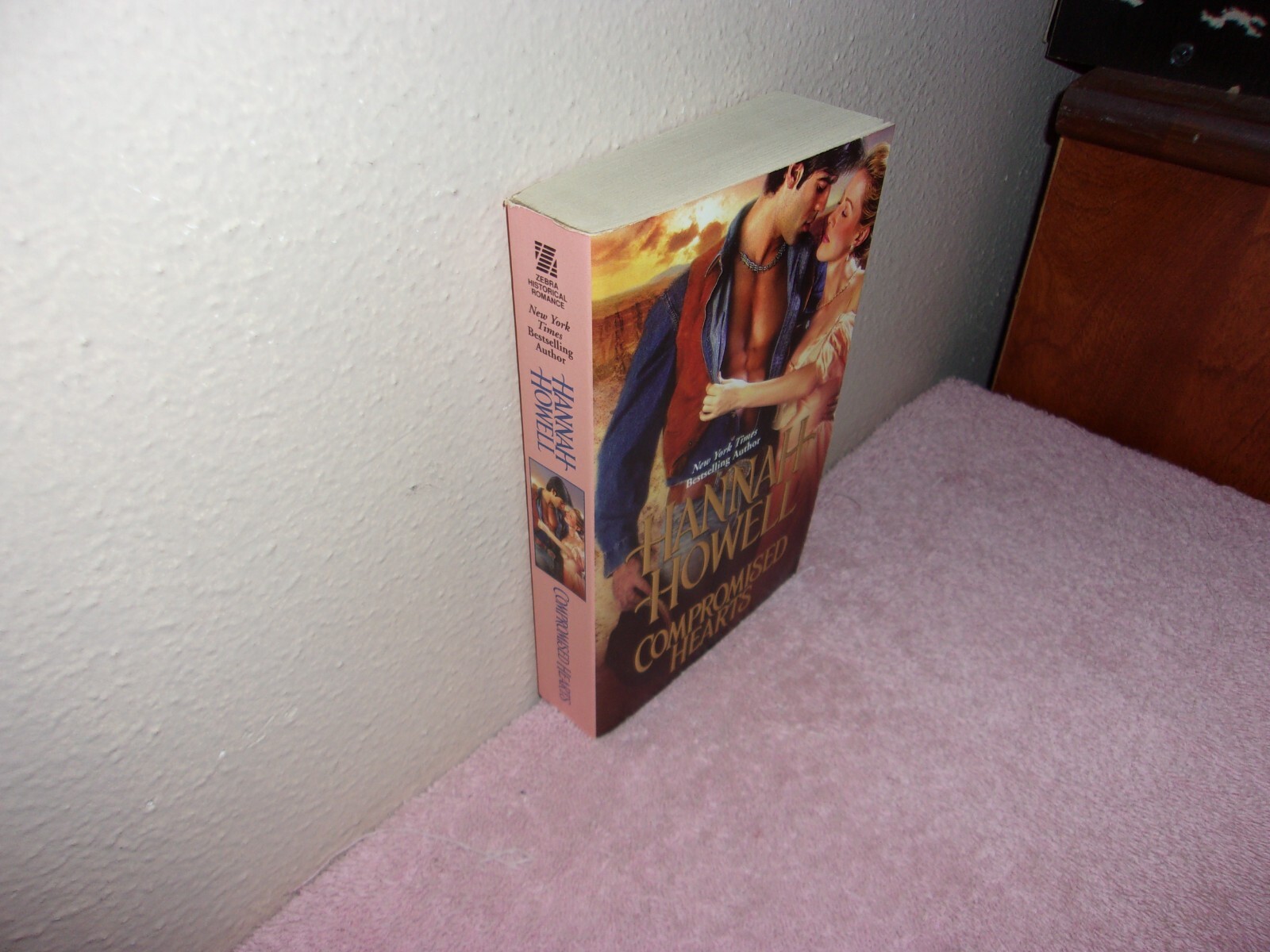 Compromised Hearts by Hannah Howell (2010, UK- A Format Paperback)