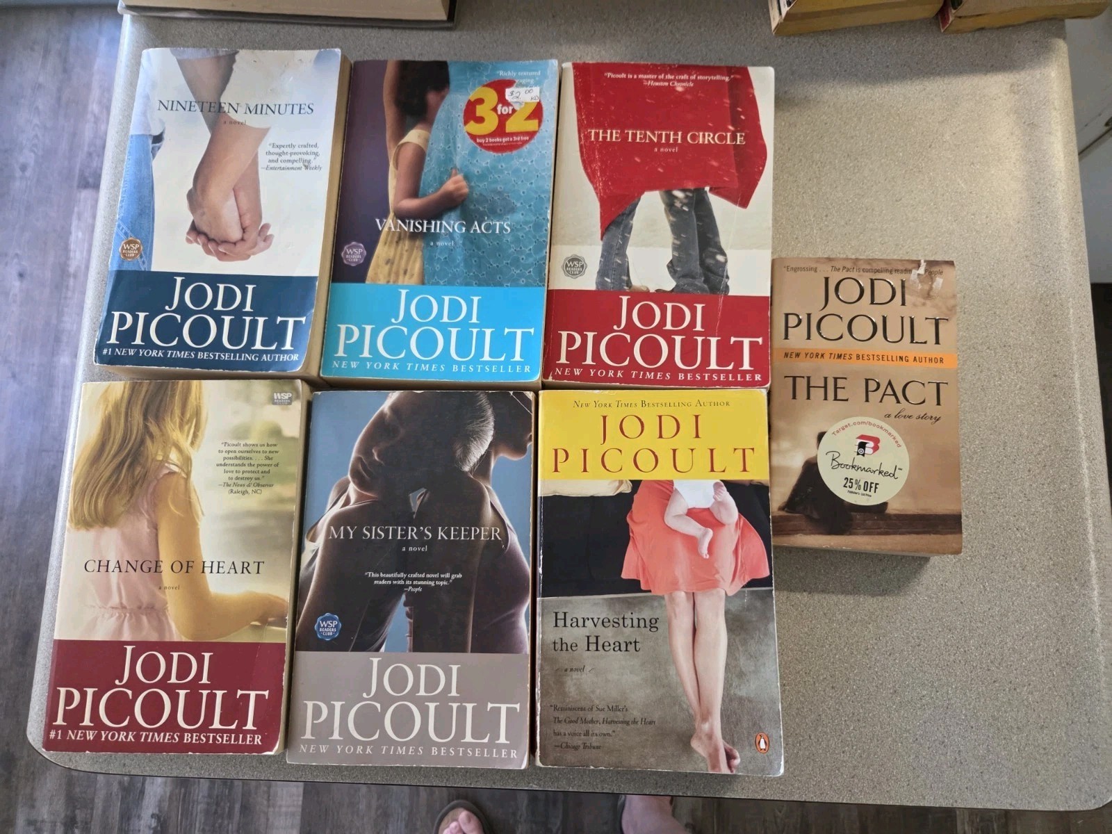 Jodi Picoult Lot Of 7 Books Paperback. Women’s Fiction. Relationships Family