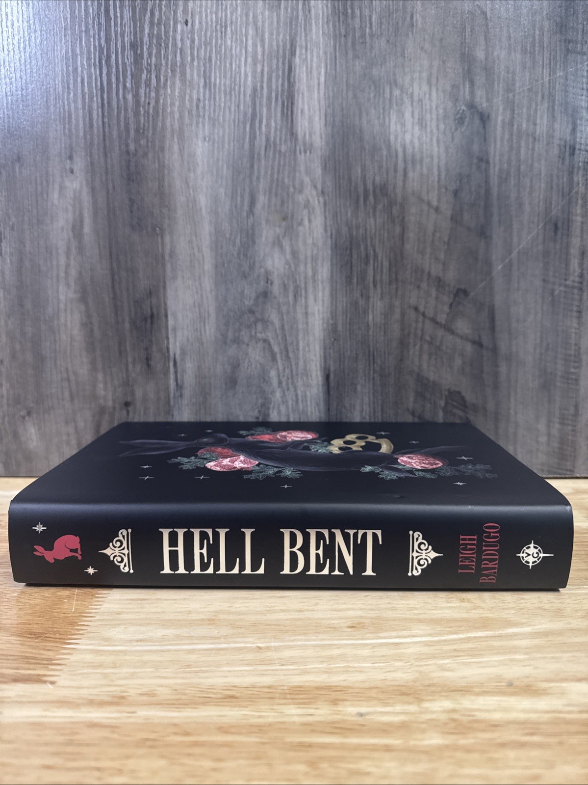 Illumicrate – Ninth House & Hell Bent – Leigh Bardugo – Exclusive Sprayed Edges