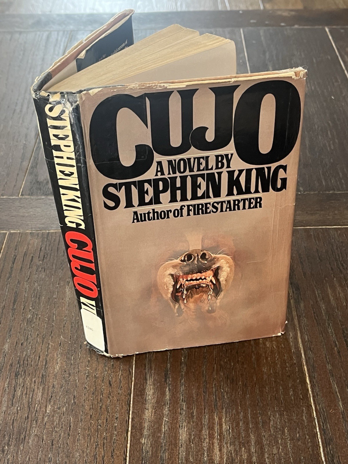CUJO by Stephen King ISBN 0-670-45193-2 (First Edition 1981 Viking Press)