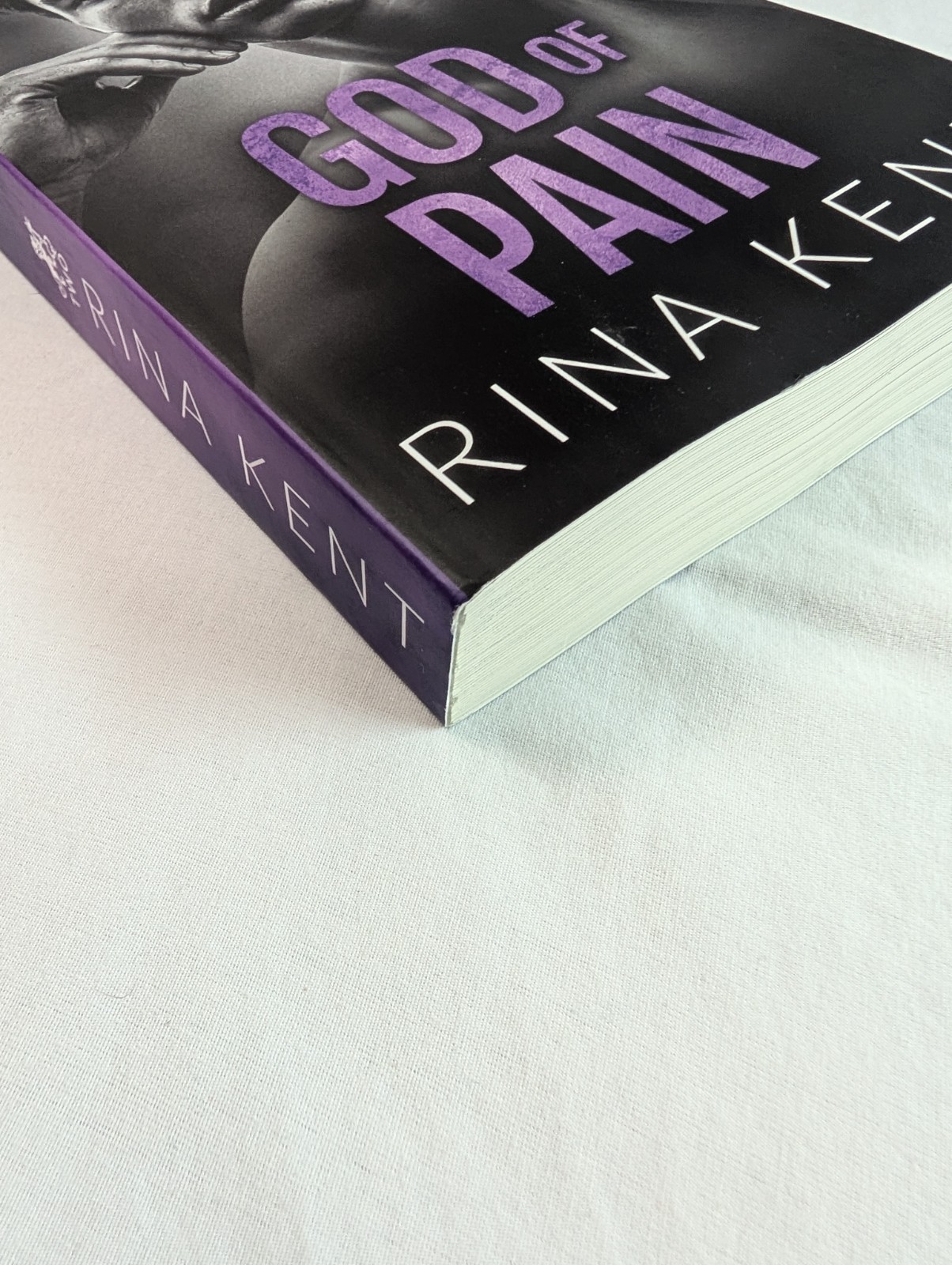God of Pain by Rina Kent – Grumpy Sunshine College Romance (Legacy of Gods)