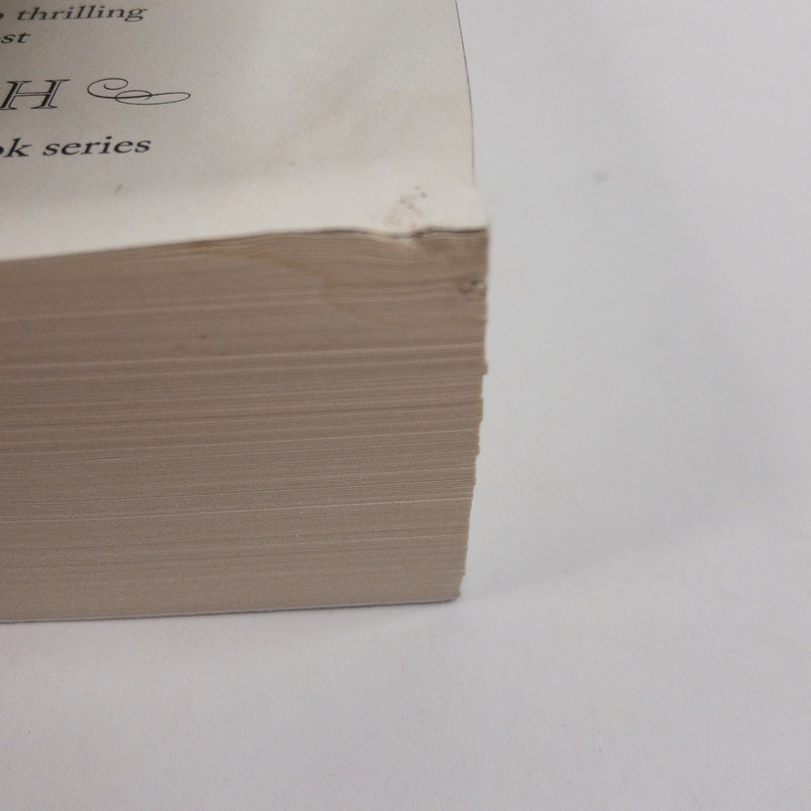 Throne of Glass KINGDOM OF ASH Sarah J Maas 2018 Paperback – Please Read