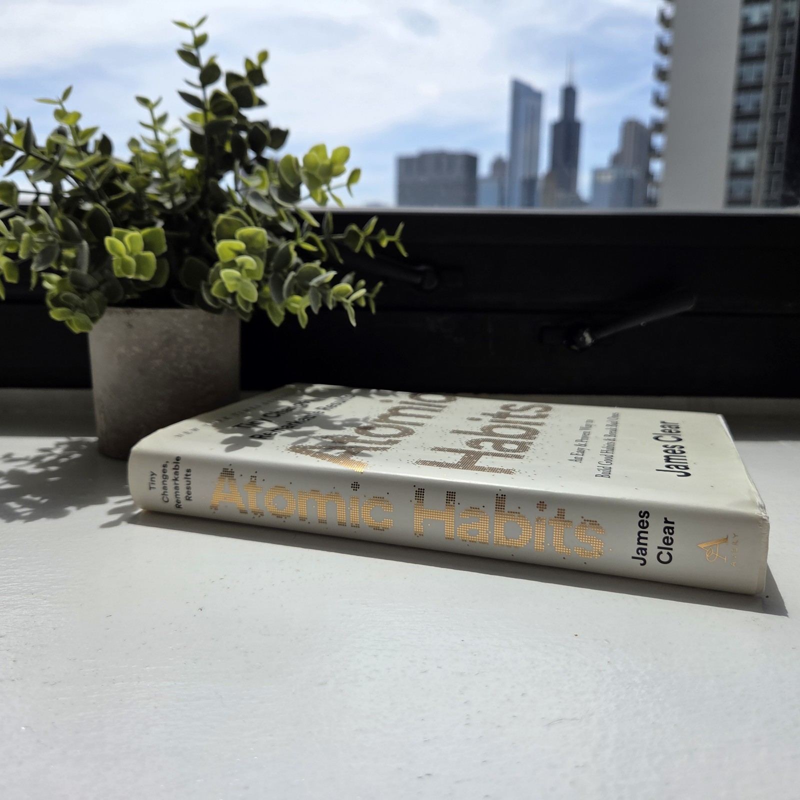 Atomic Habits by James Clear (2018, Hardcover)