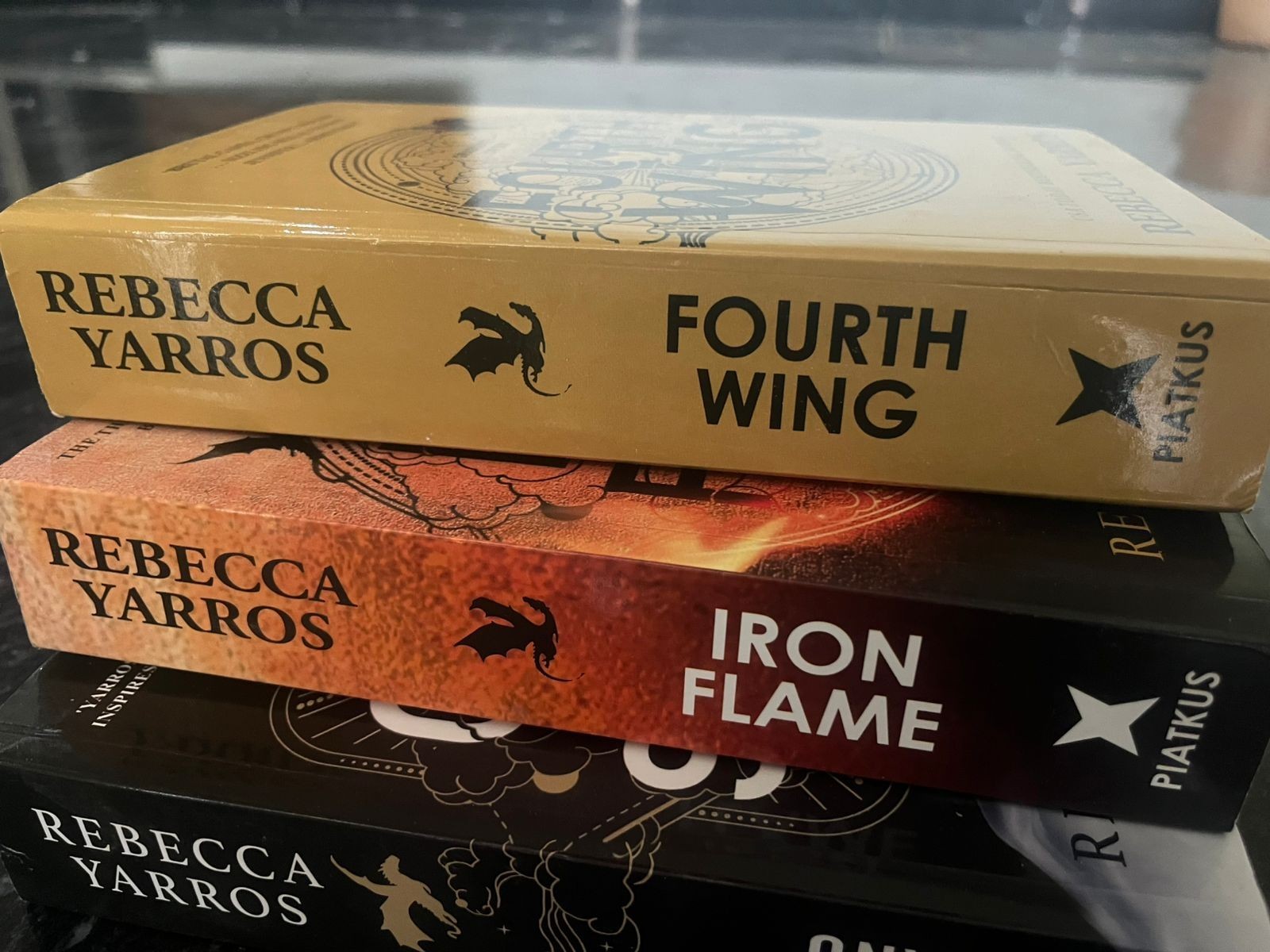 The Empyrean Series 3 Book Collection Set: Fourth wing + Iron flame, onyx