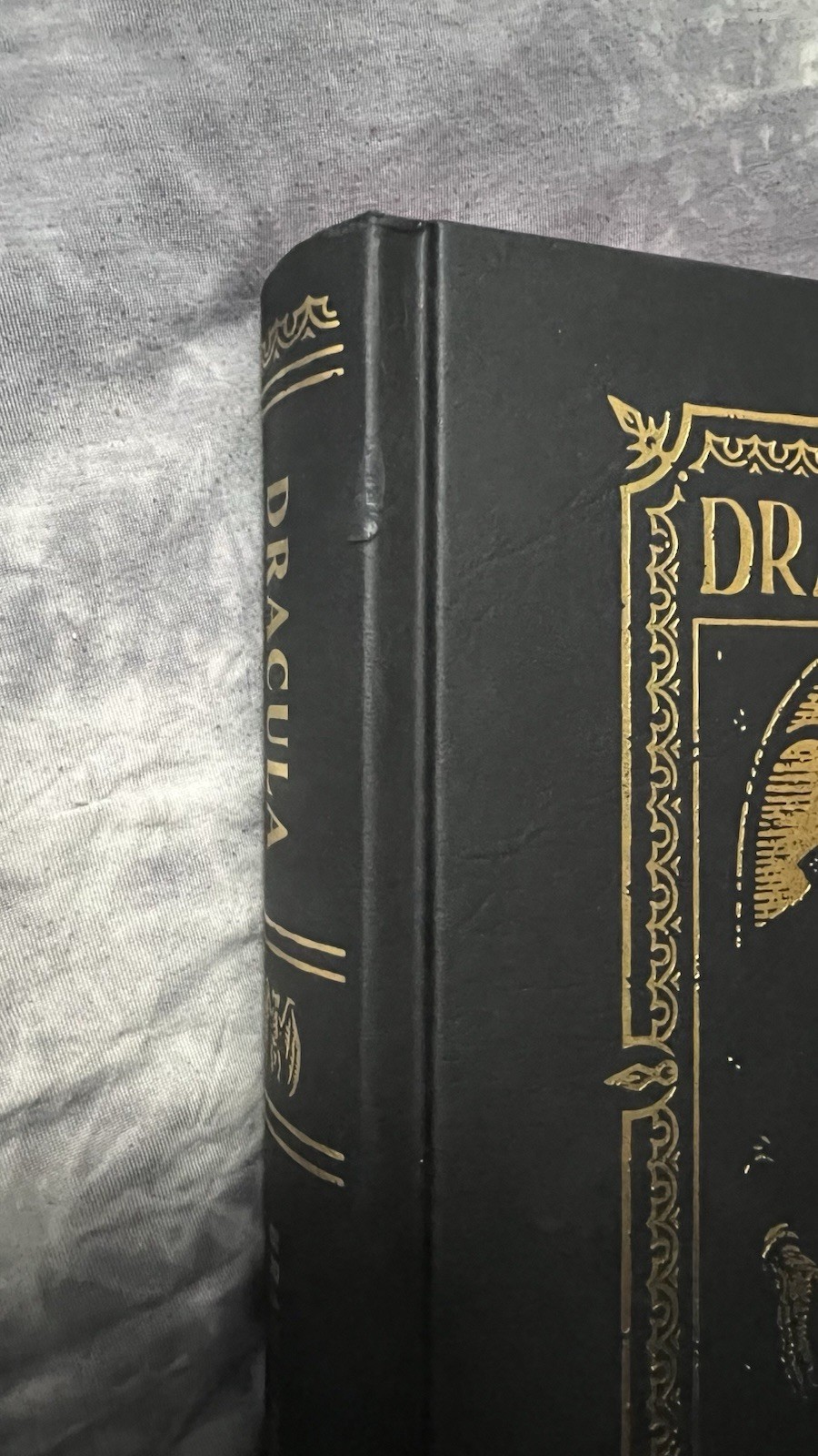 Dracula: The Gothic Chronicles (Bram Stoker, Harper Muse) Fiction LIKE NEW