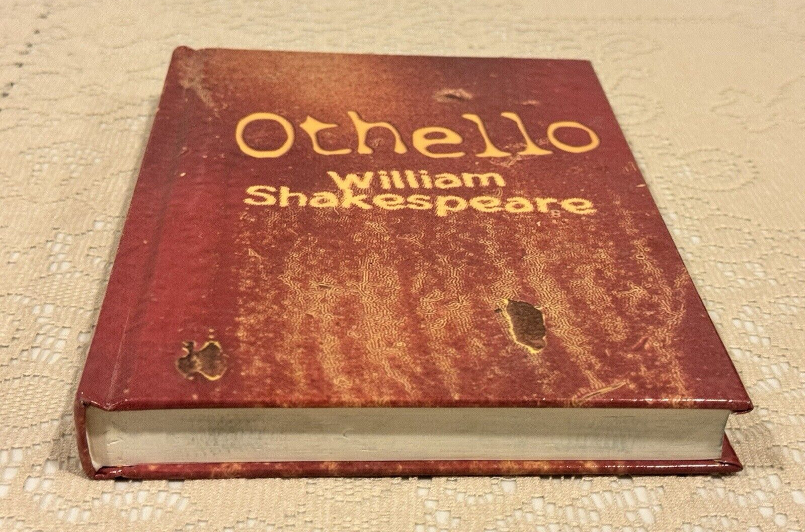 Othello by William Shakespeare, 2011 Hardcover book, Simon & Brown
