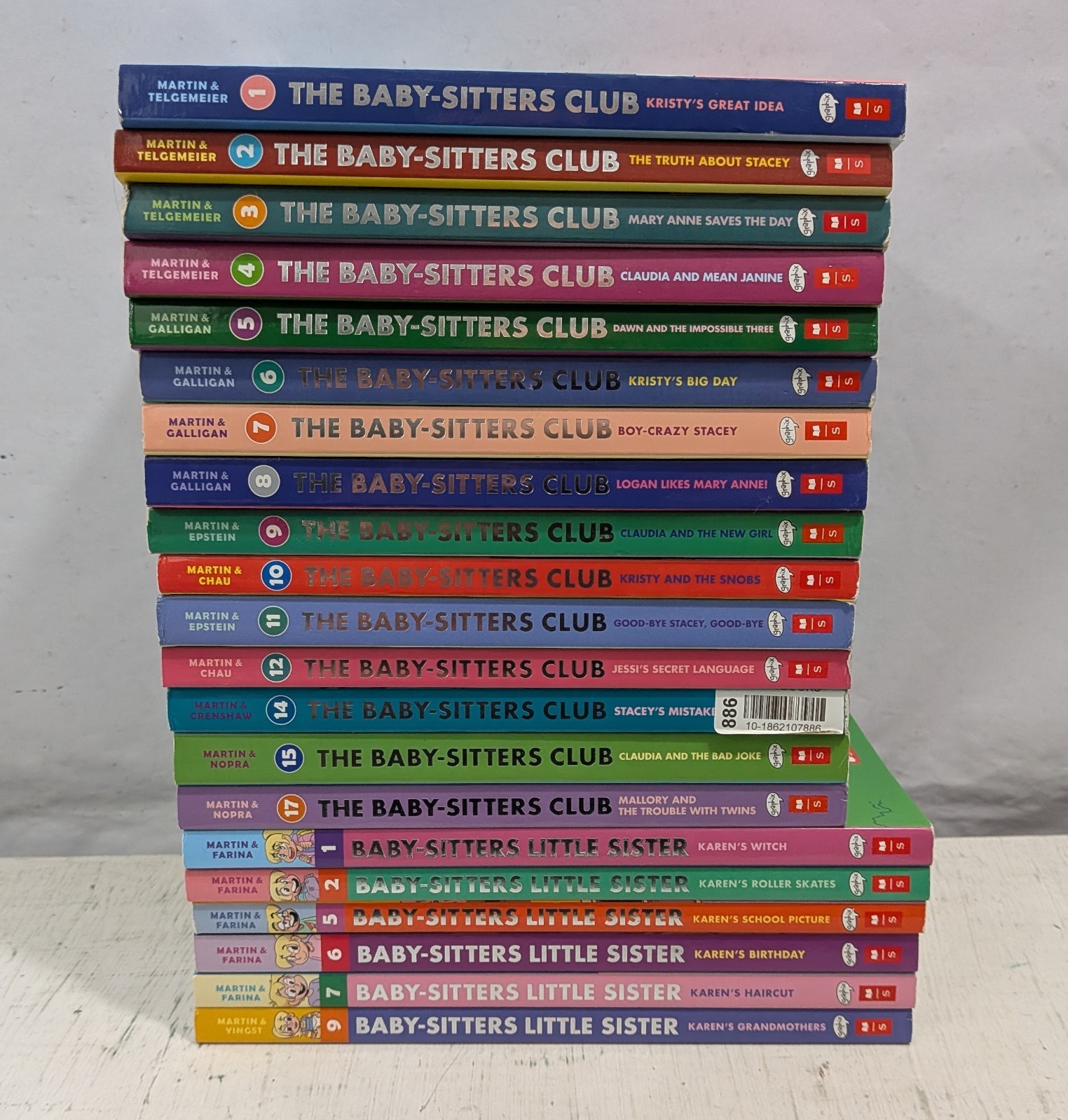 Lot Of 21 Different Baby-Sitters Club/Little Sister R Telgemeier Graphic Novels