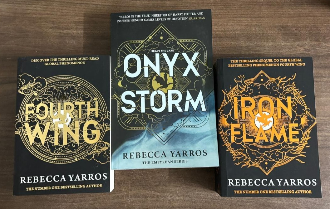 Onyx Storm + Iron Flame + Fourth wing by Rebecca Yarros Paperback and English