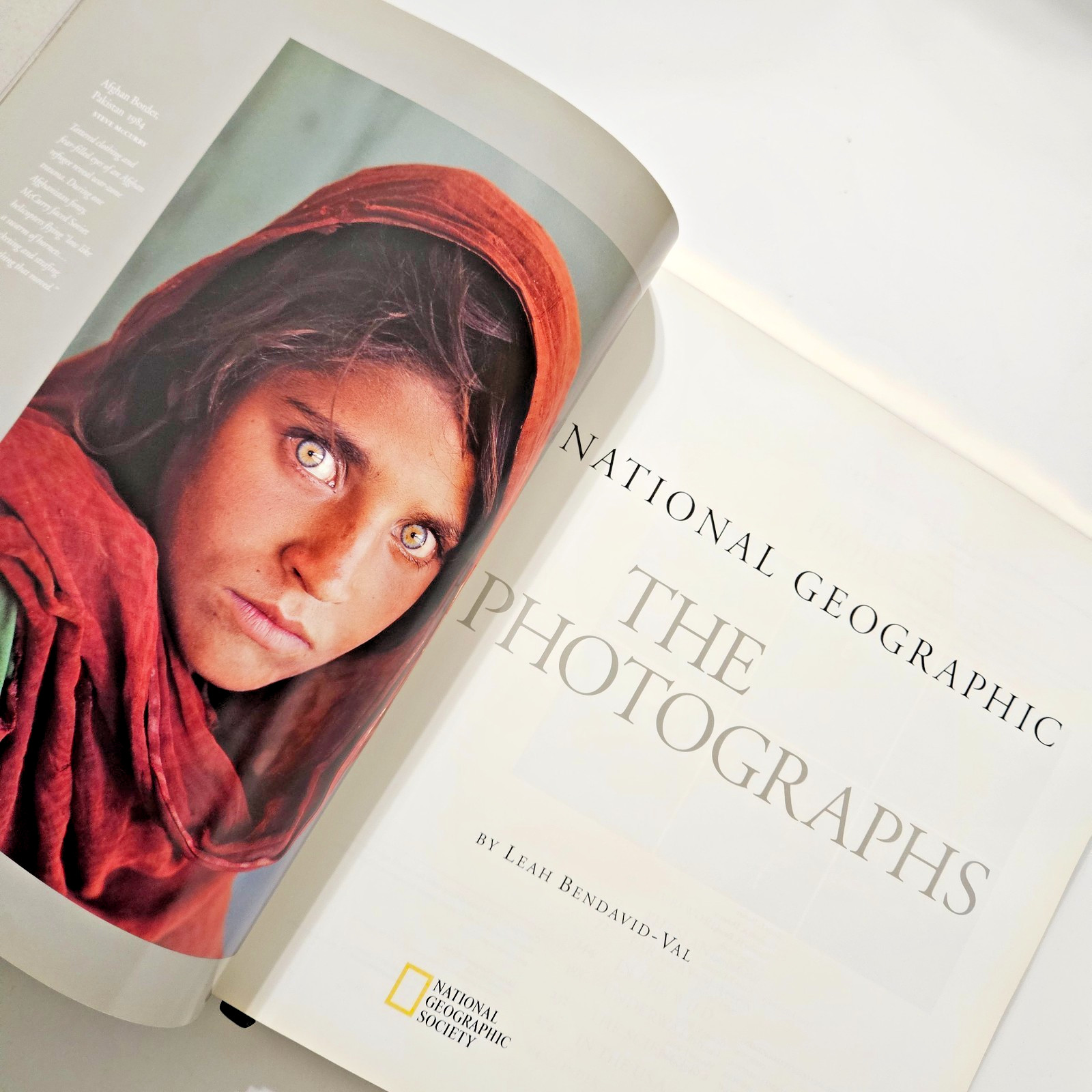 NATIONAL GEOGRAPHIC The Photographs, Luxury Edition Padded Gold Gilded Cover