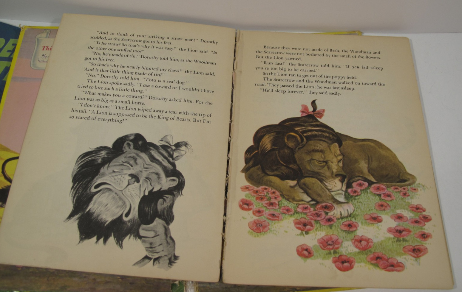 Lot of 4 VTG Books for Crafting~Decor~Wall Art~Wizard of Oz~Bluebeard~Three Pigs