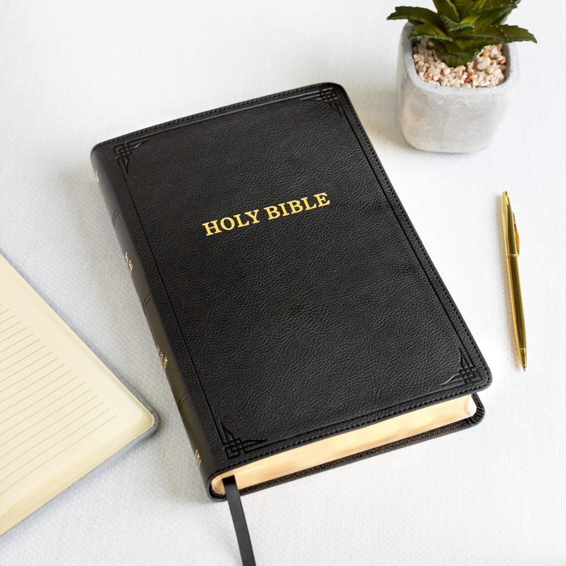 Luxury KJV Bible – Giant Print, Red Letter Edition, Decorative Leather Cover