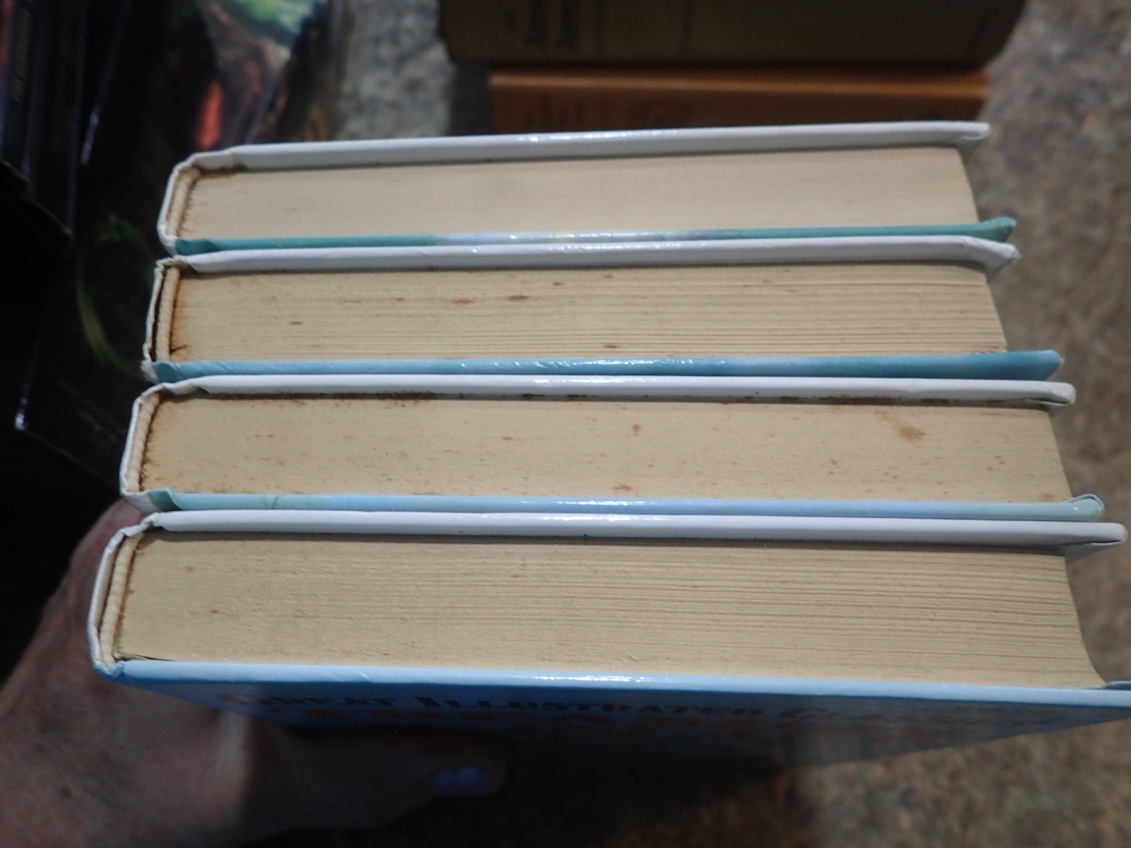 4 BOOK LOT Great Illustrated Classics hardcovers Oz Huckleberry Finn Treasure