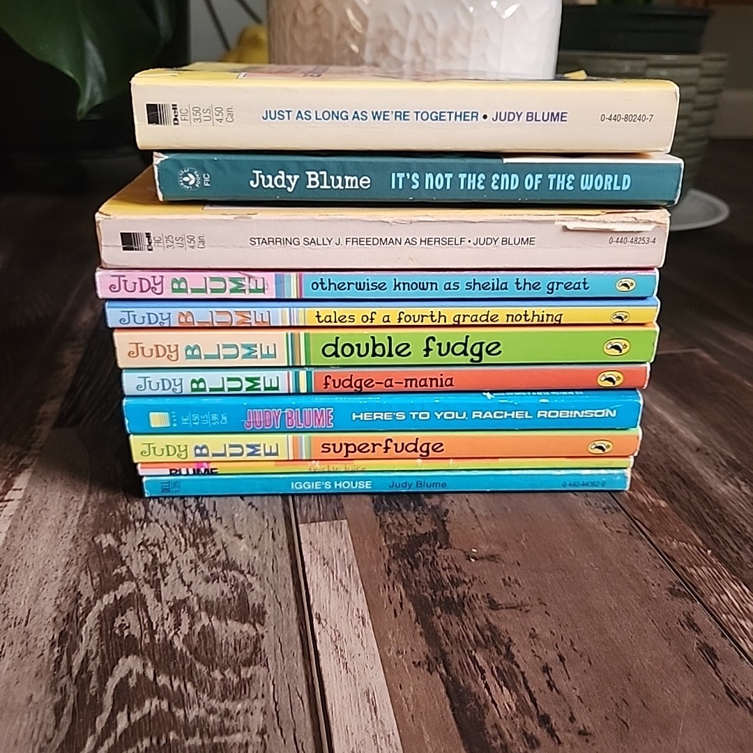 Lot of 11 Judy Blume Books Paperbacks – Superfudge Iggies House Freckle Juice