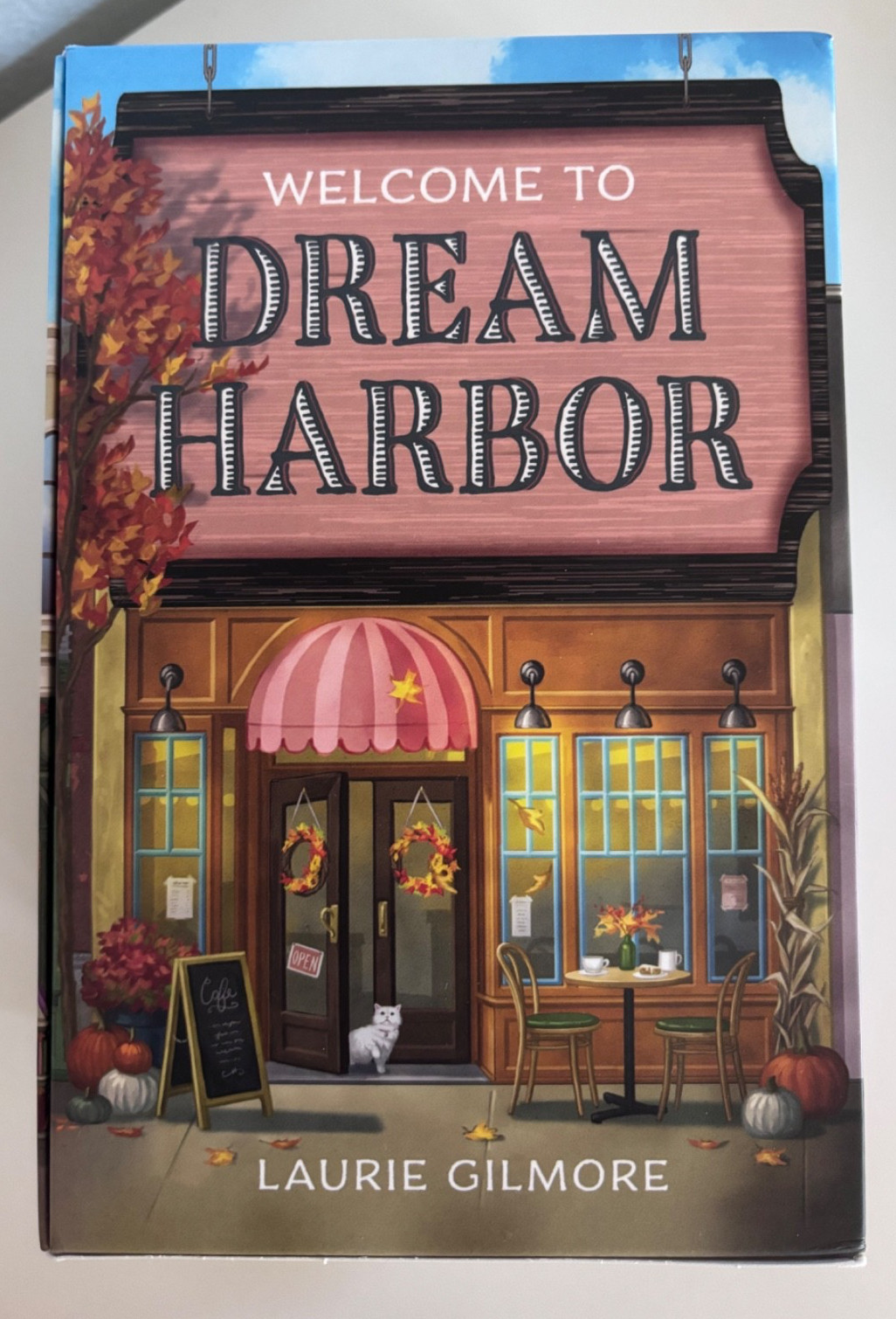 *LIKE NEW* Dream Harbor Series Boxed Set + Gingerbread Bakery by Laurie Gilmore