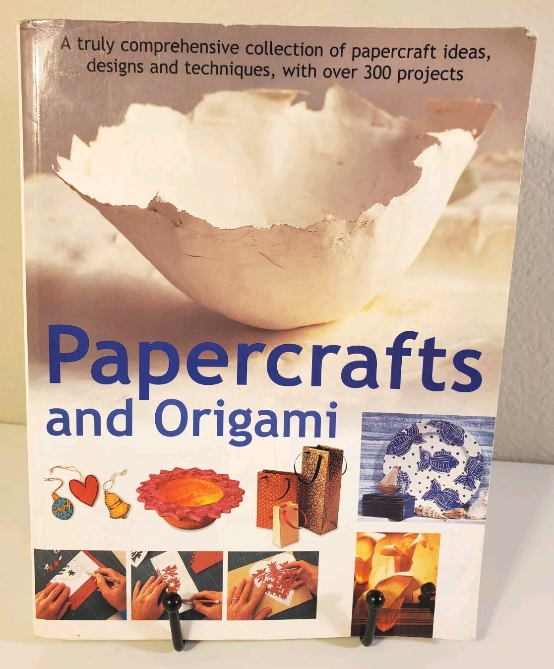 Papercrafts and Origami Paperback Softcover Hermes House Arts & Crafts 512 Pages