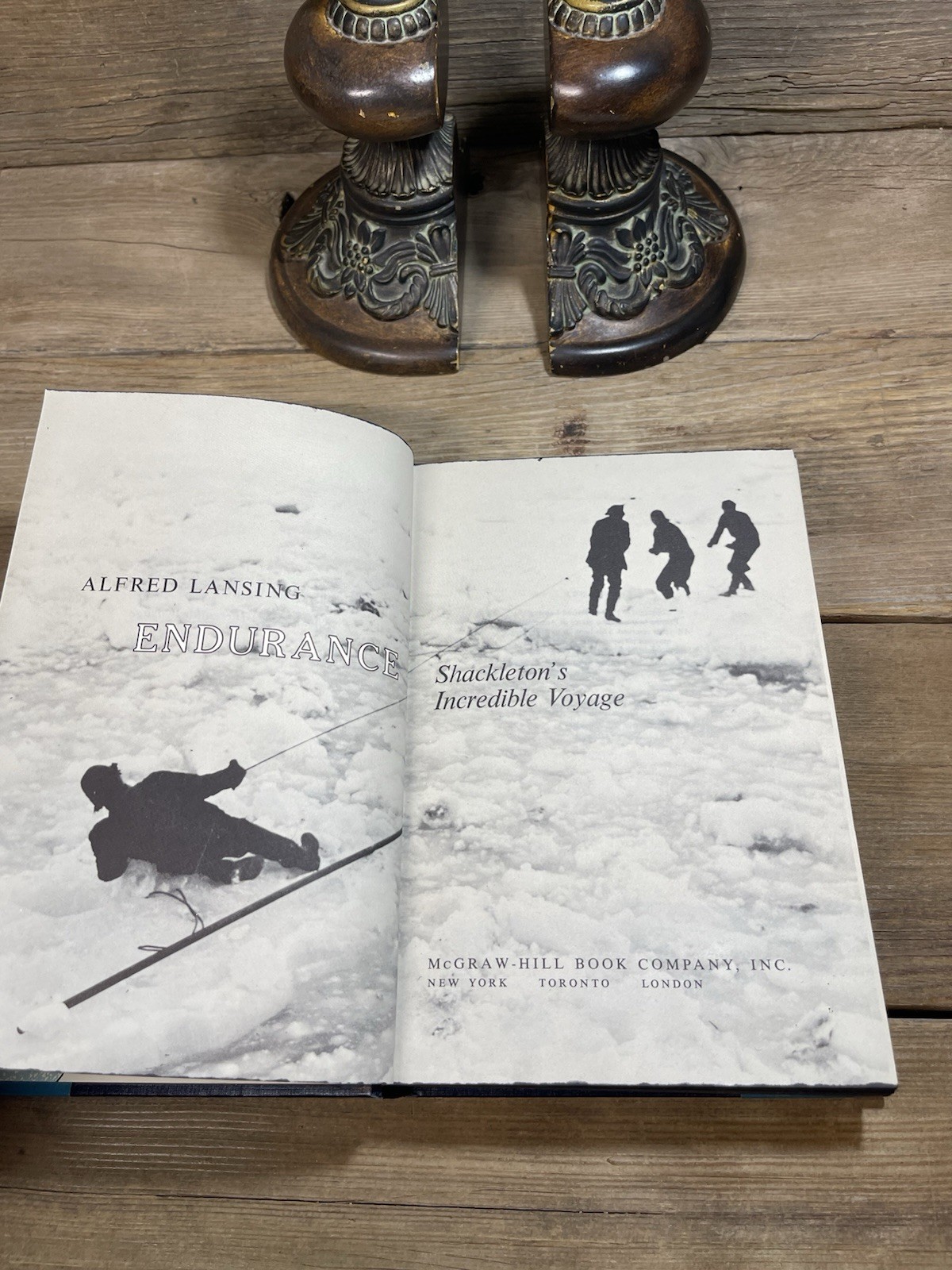 “Endurance” Shackleton’s Incredible Voyage, Alfred Lansing HC 1st Edition 1959