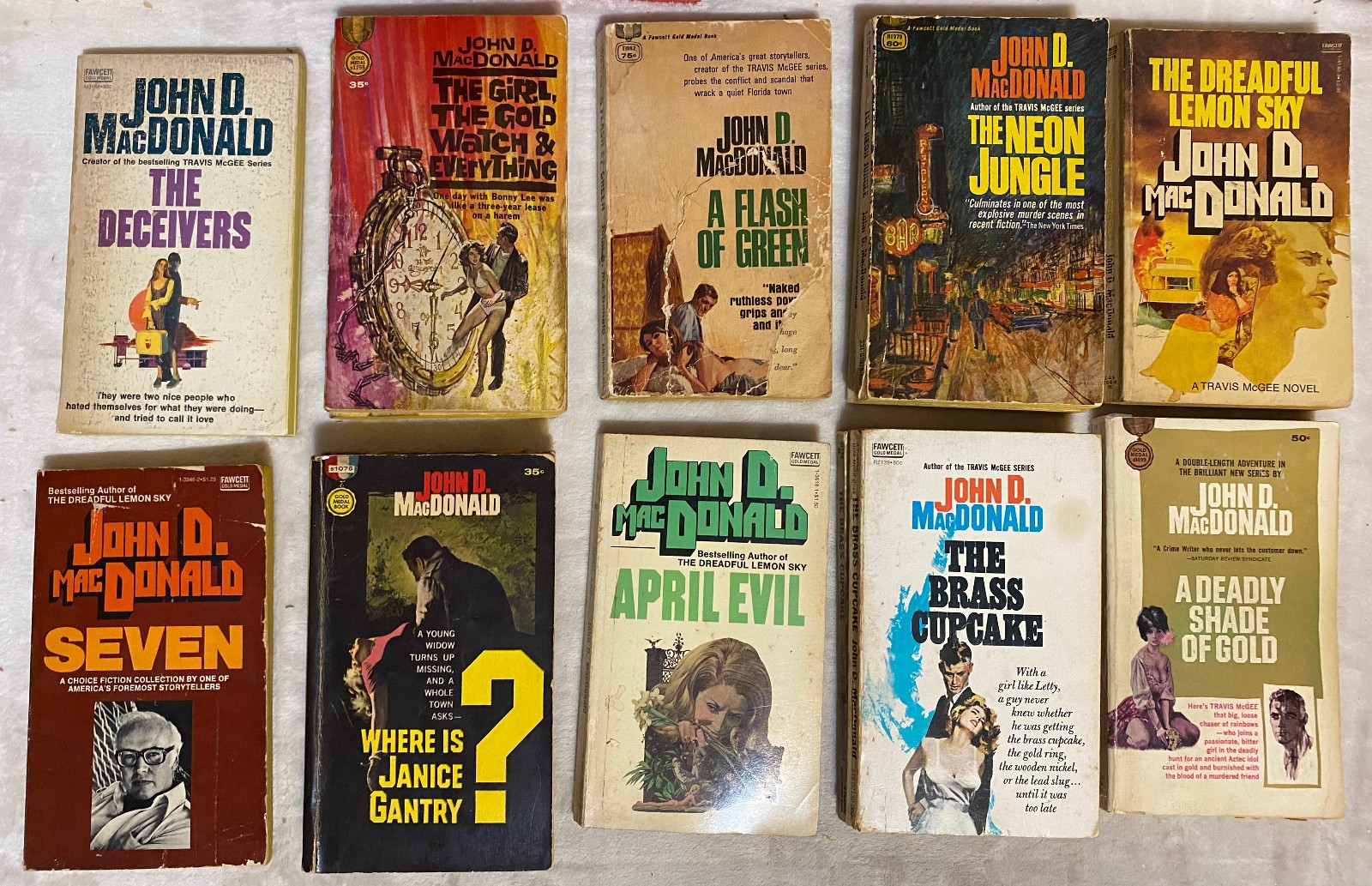 Travis McGee/JOHN D MACDONALD BUY AS MANY ROUGH READERS (POOR) & GET $4.50 SHIP
