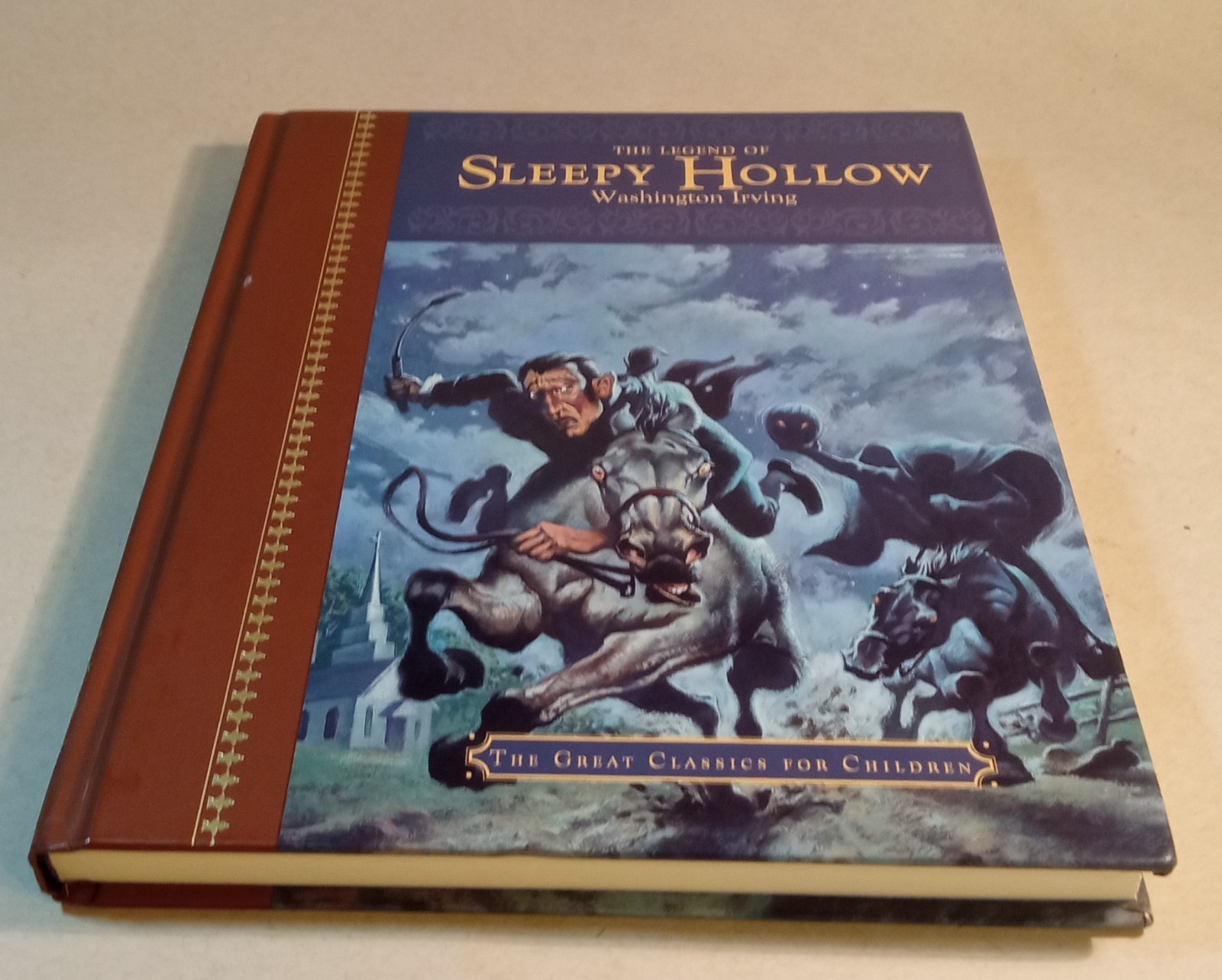 Sleepy Hollow & Other Classic Stories. 2010. 184 Pages. Illustrated.