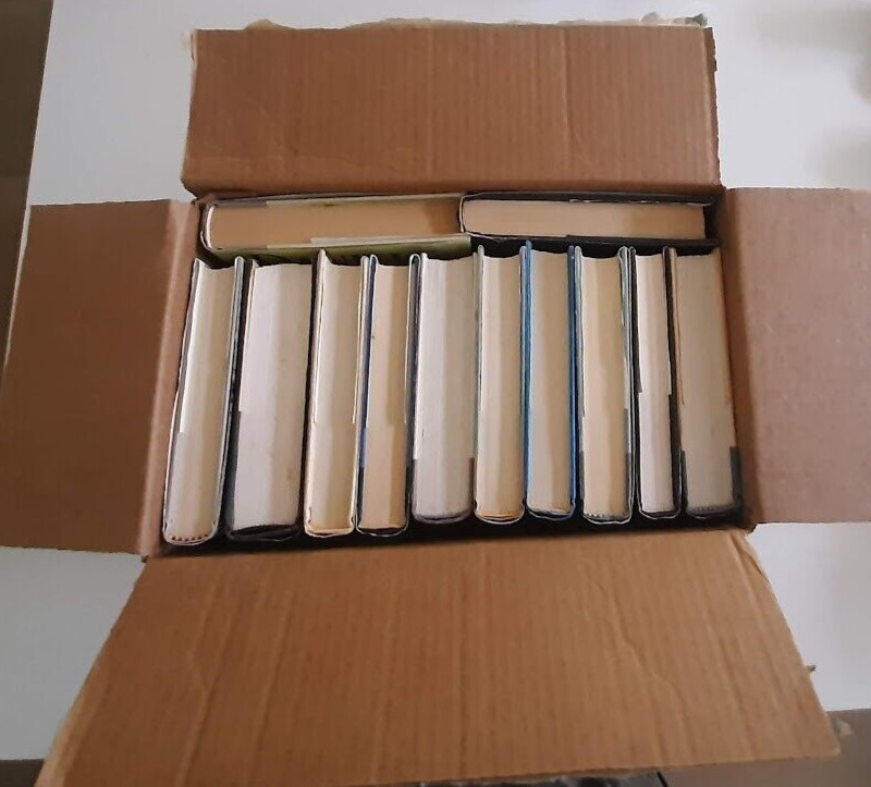 Danielle Steel HC Books Bigger Size 8.5 – 9.5 in Romantic novels Non Smoking