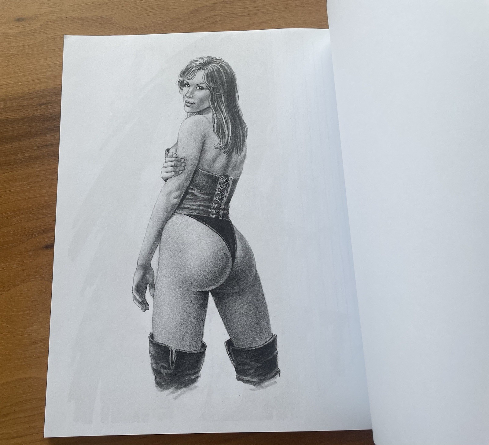 Larry Elmore Black & White Sketchbook – Kickstarter Exclusive PLUS 7 8×11 Prints