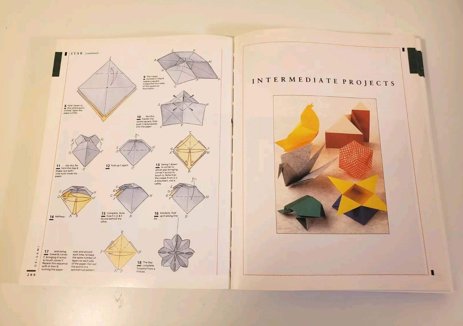 Papercrafts and Origami Paperback Softcover Hermes House Arts & Crafts 512 Pages