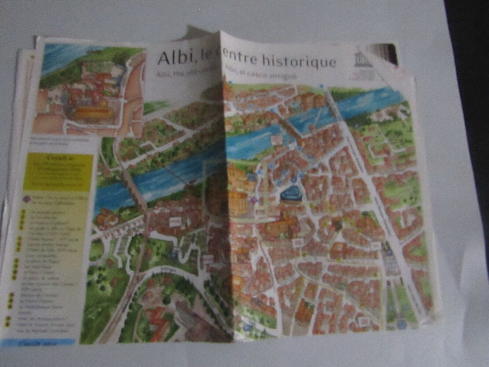 ALBI THE EPISCOPAL CITY PAPERBACK BOOK 2011 48 PAGES 6.5 X 9.5 IN